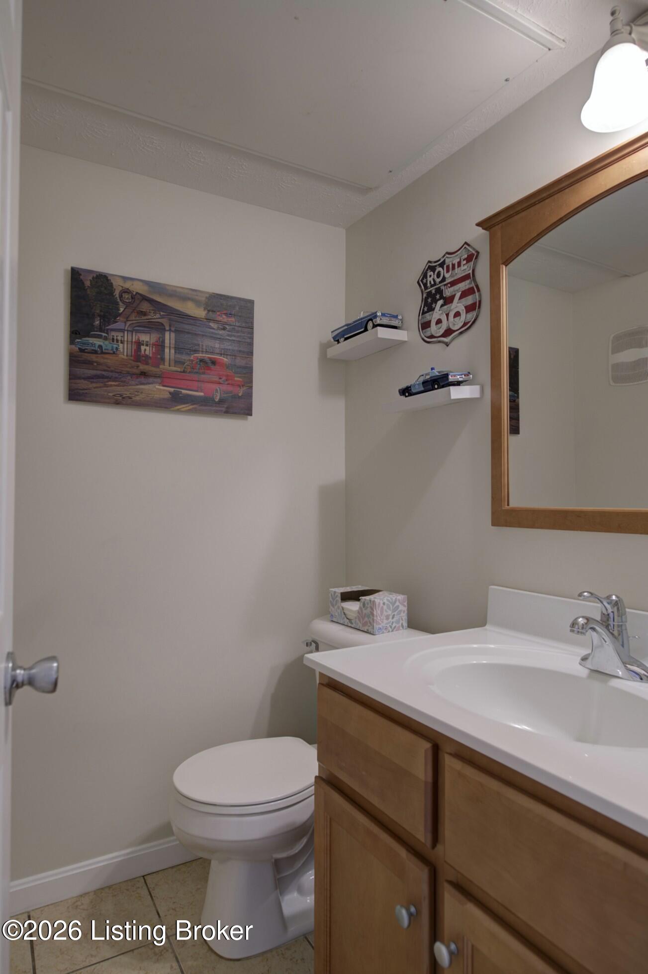 4858 Westport Rd Property Photo 8