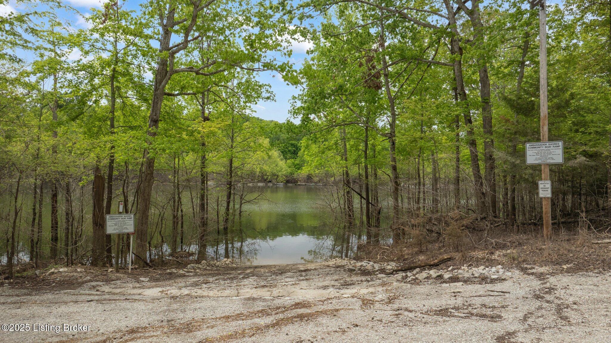 107 E Forest Dr Property Photo 9