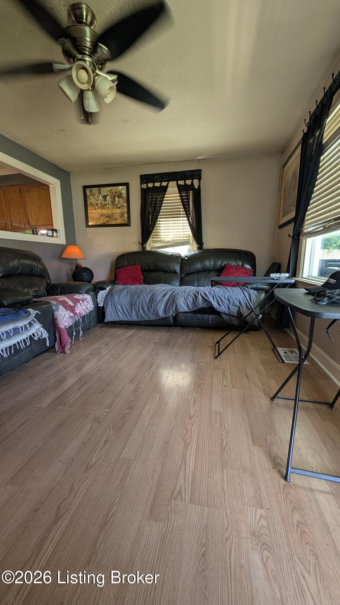 9813 Wilton Dr Property Photo 3