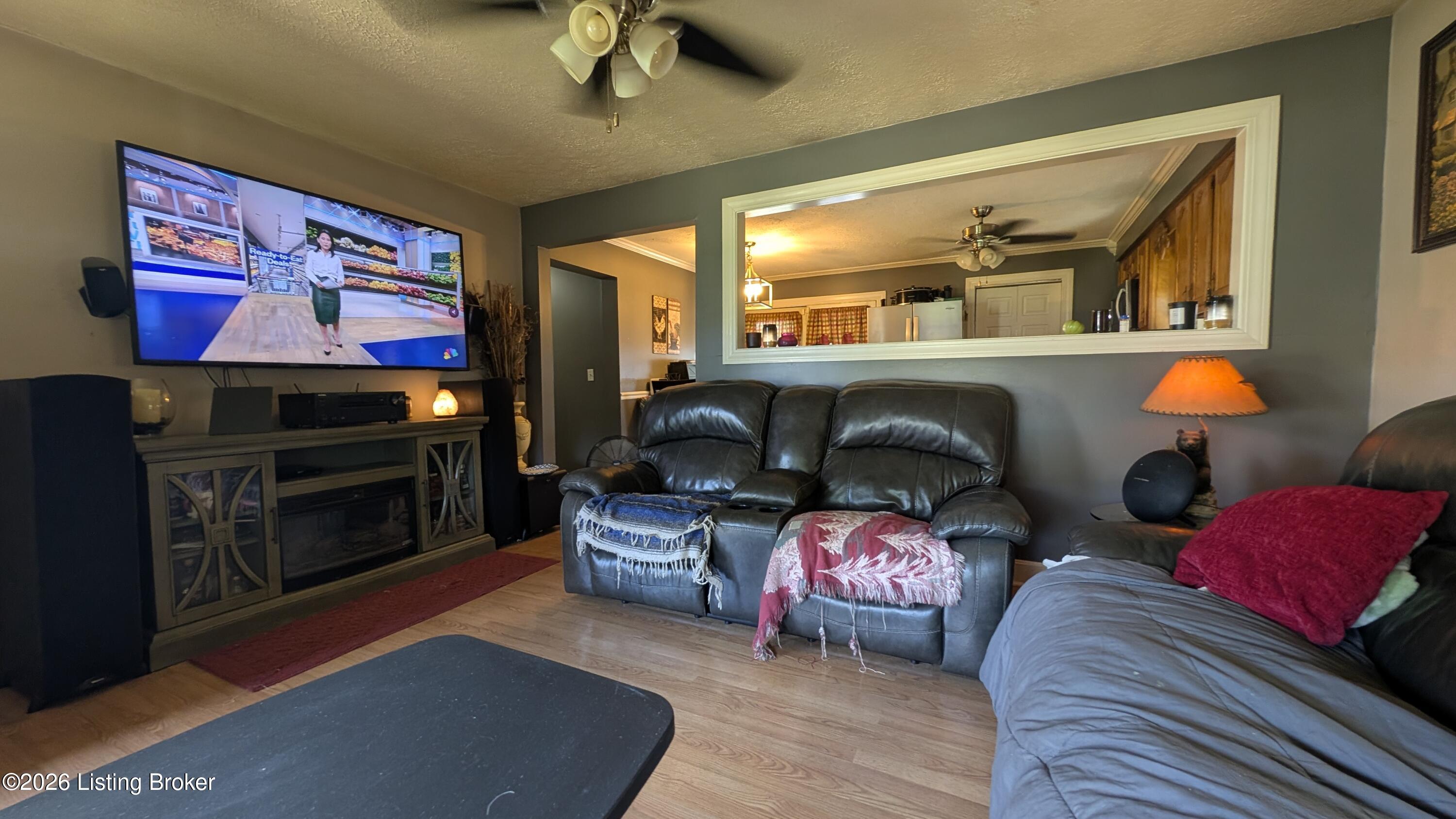 9813 Wilton Dr Property Photo 4