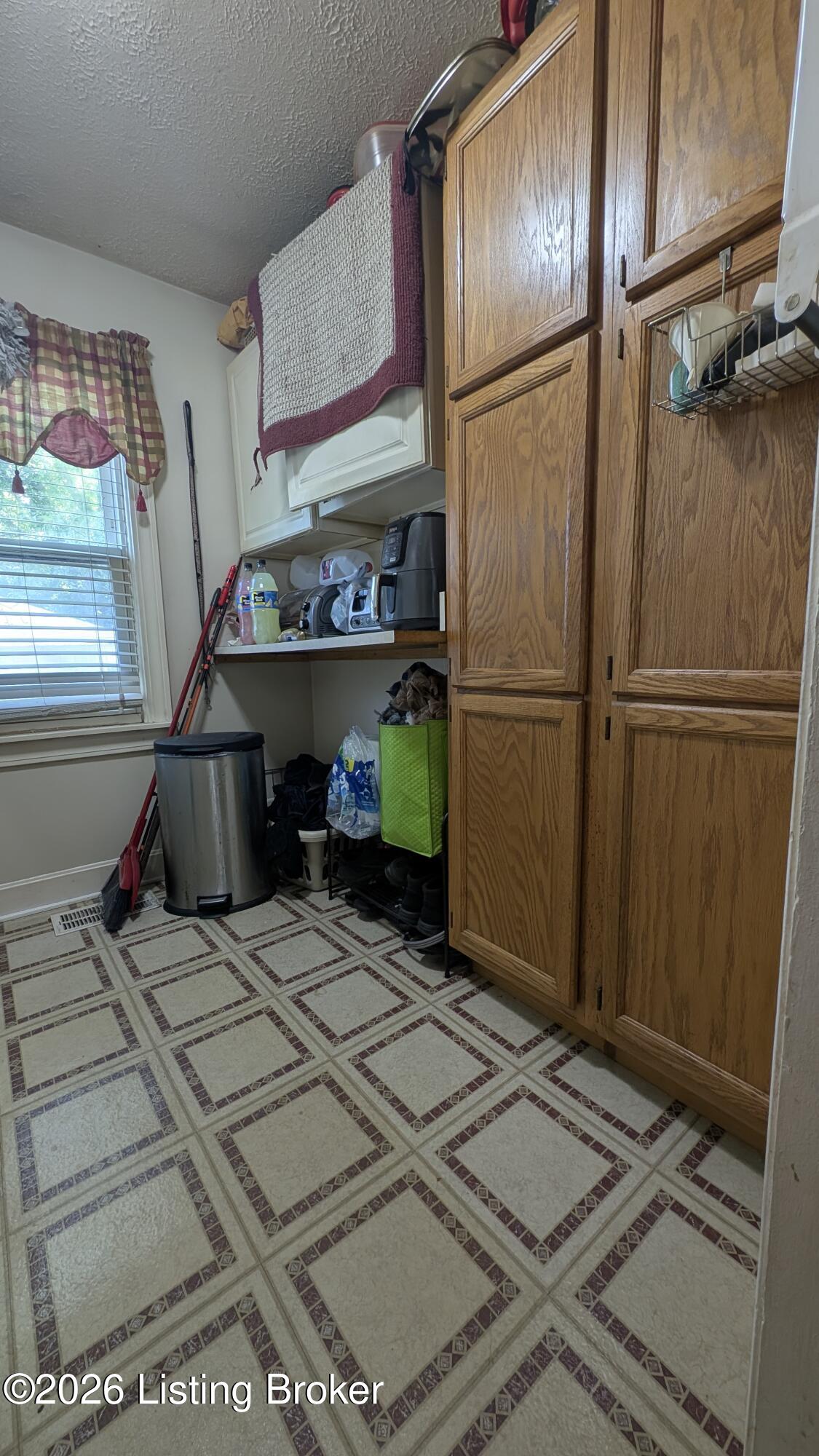9813 Wilton Dr Property Photo 12