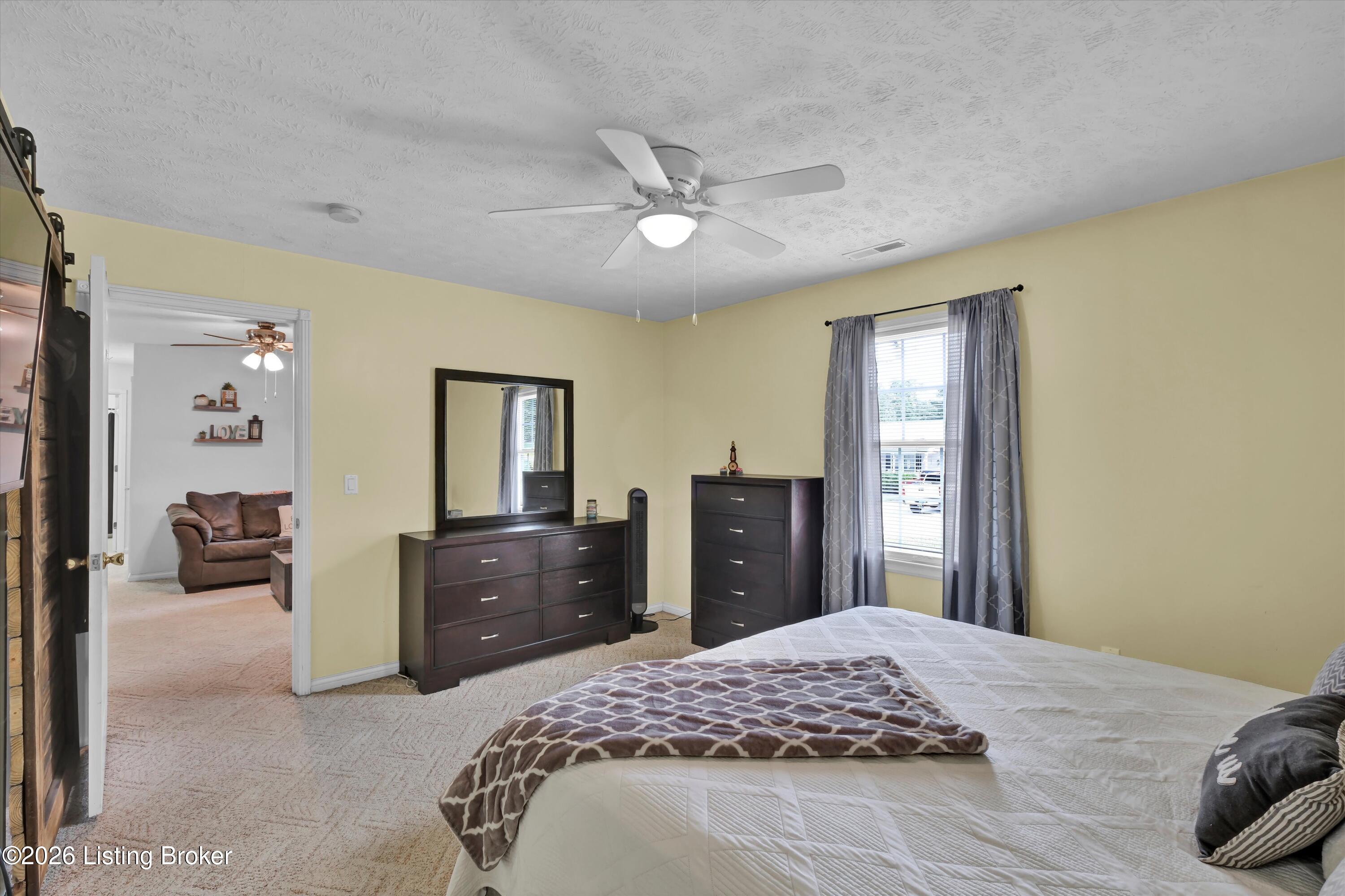 410 Sunset Dr Property Photo 19
