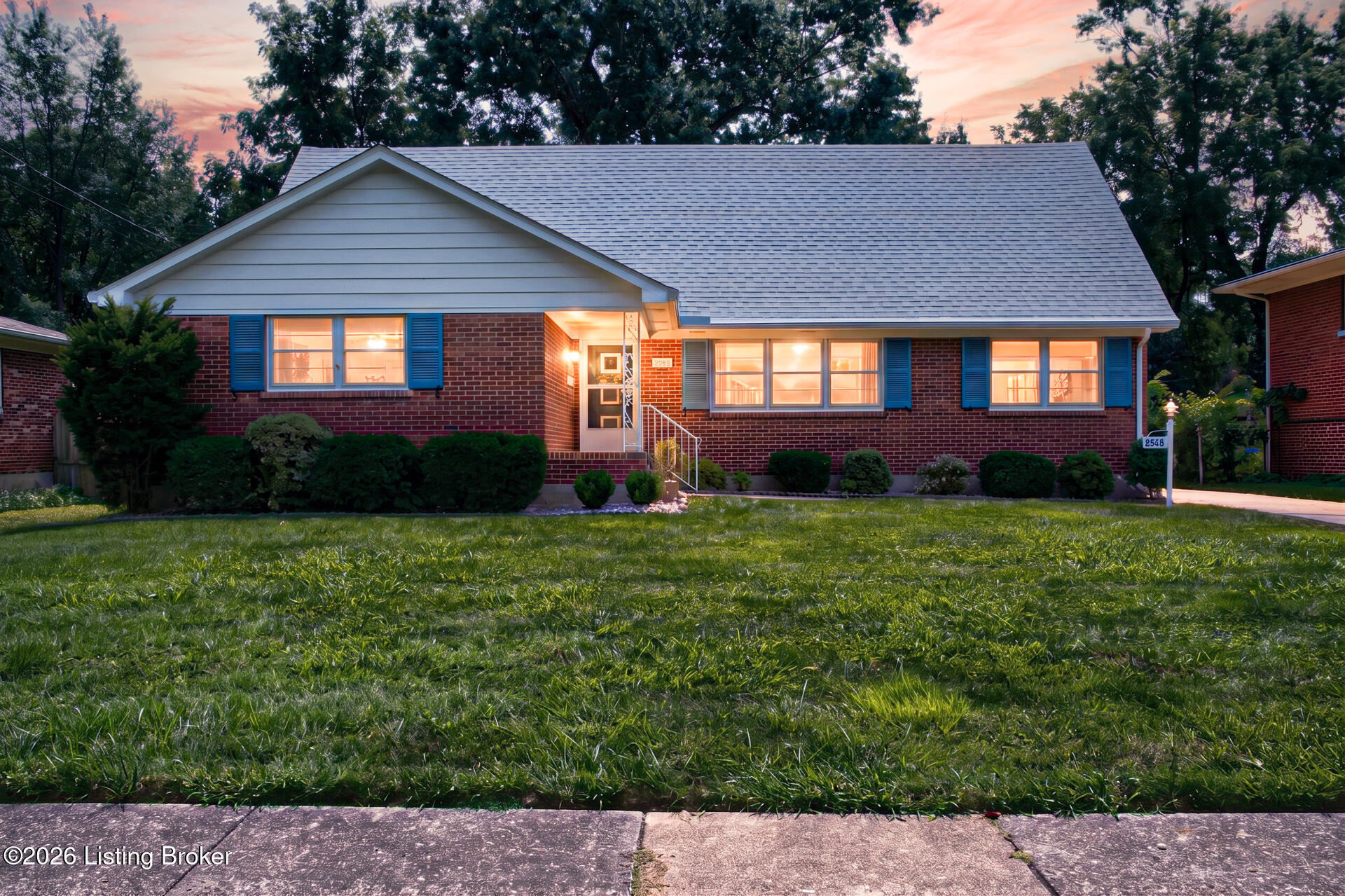 2302 Bradford Dr
