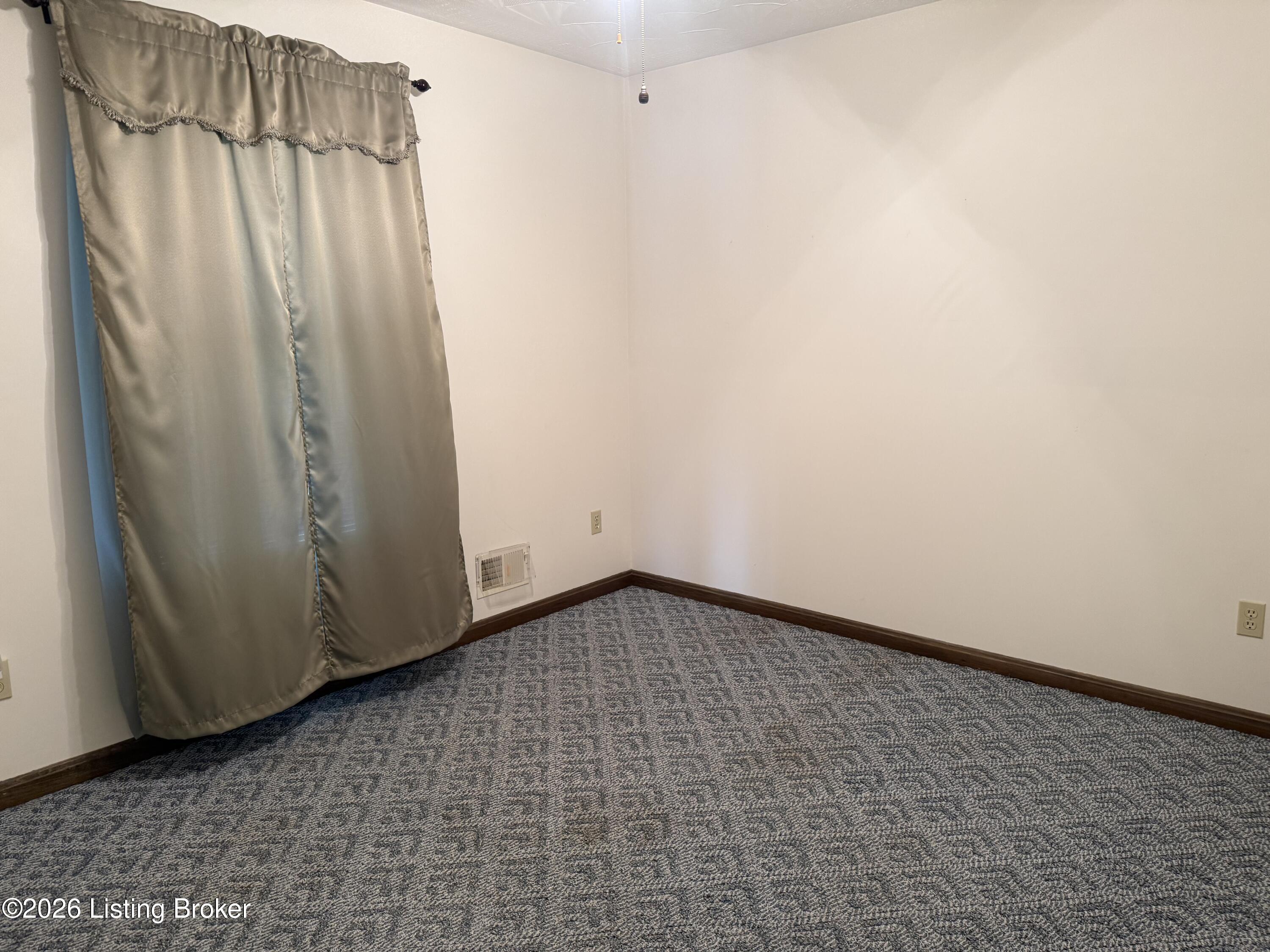 1006 Windrift Ct Property Photo 13