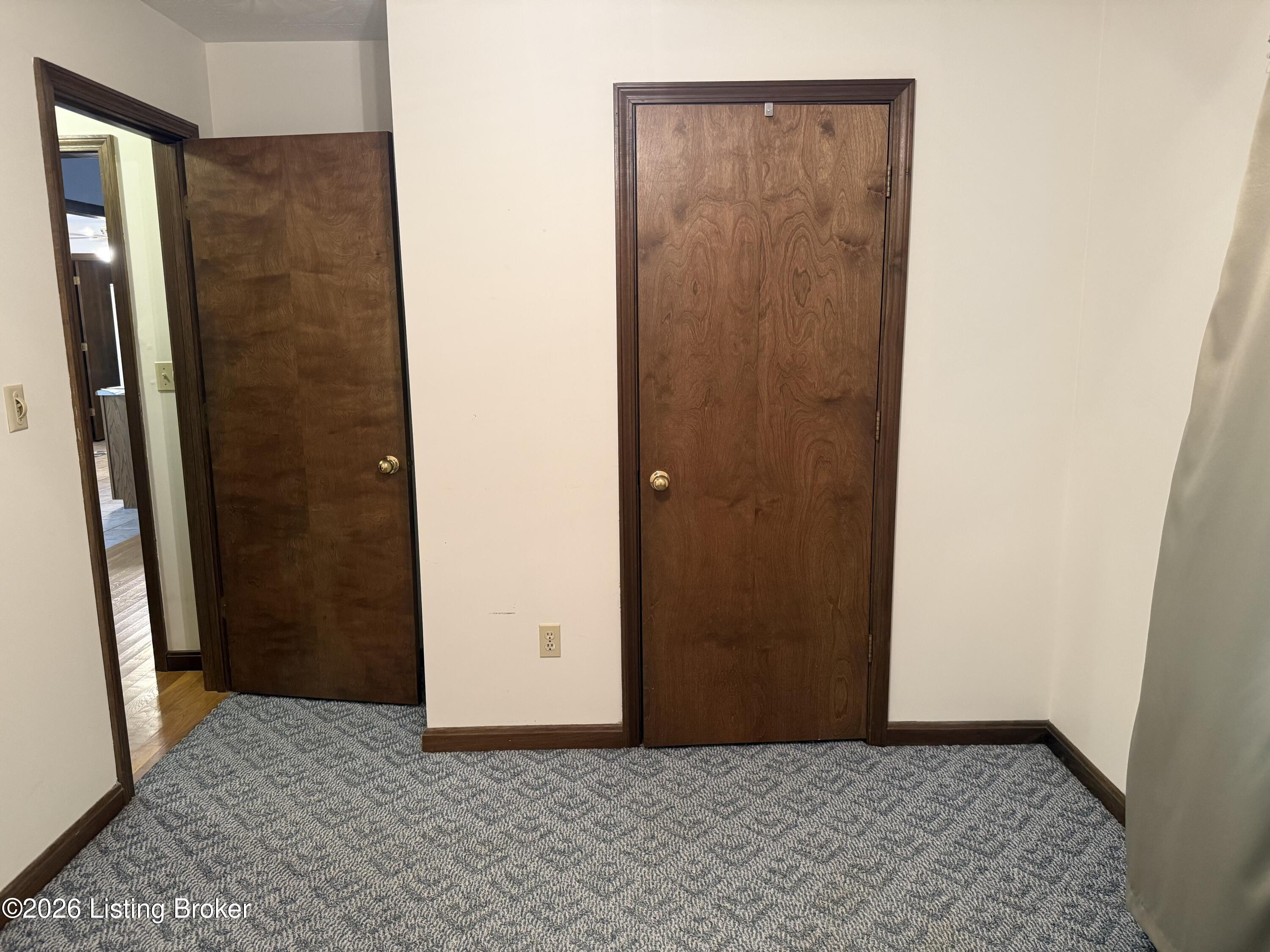 1006 Windrift Ct Property Photo 14