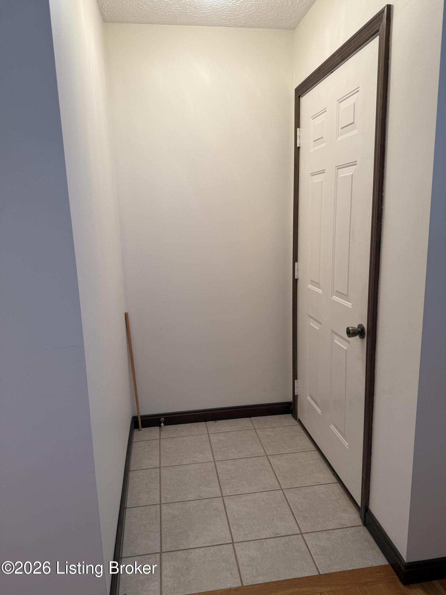 1006 Windrift Ct Property Photo 16