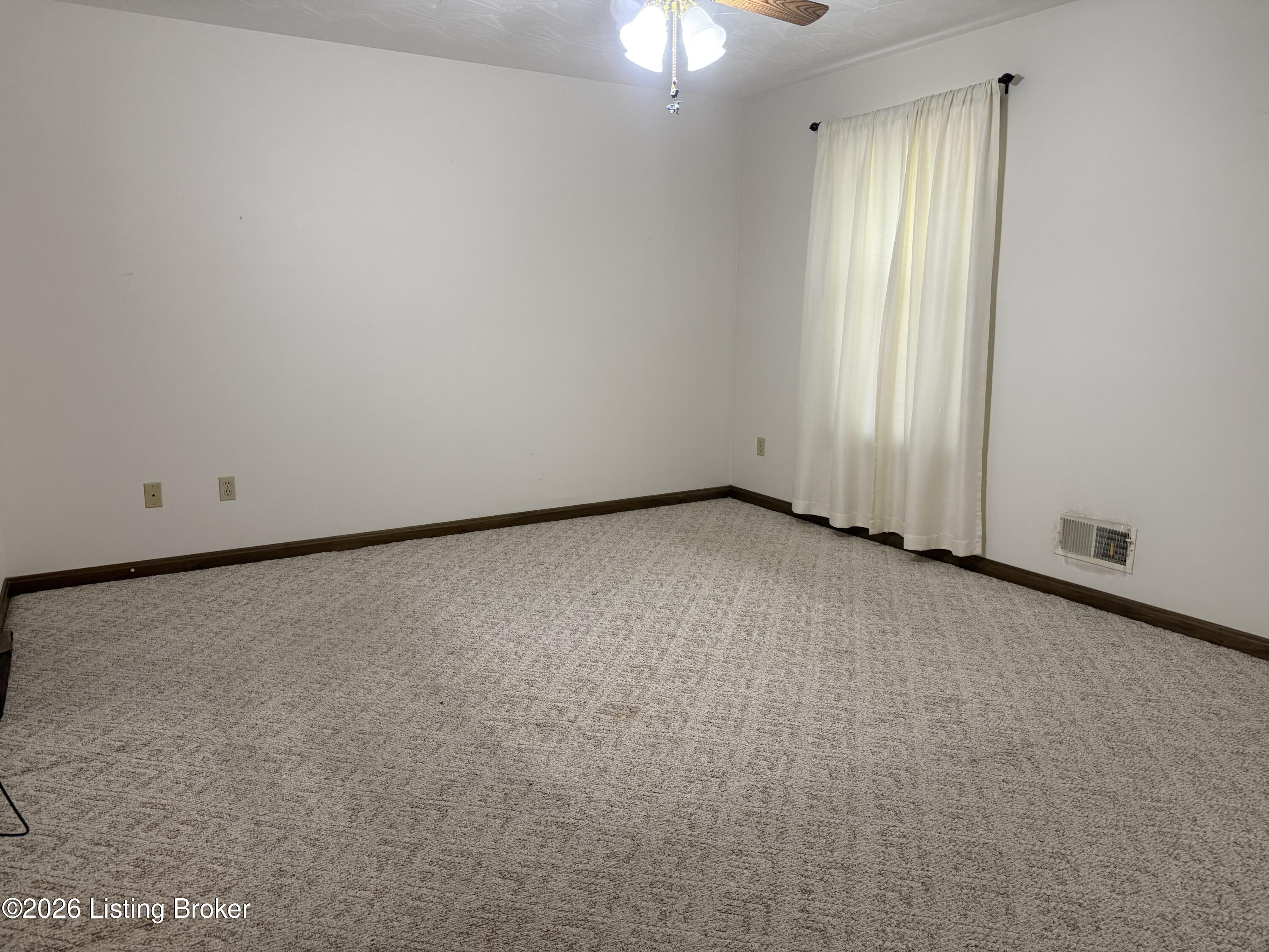 1006 Windrift Ct Property Photo 17