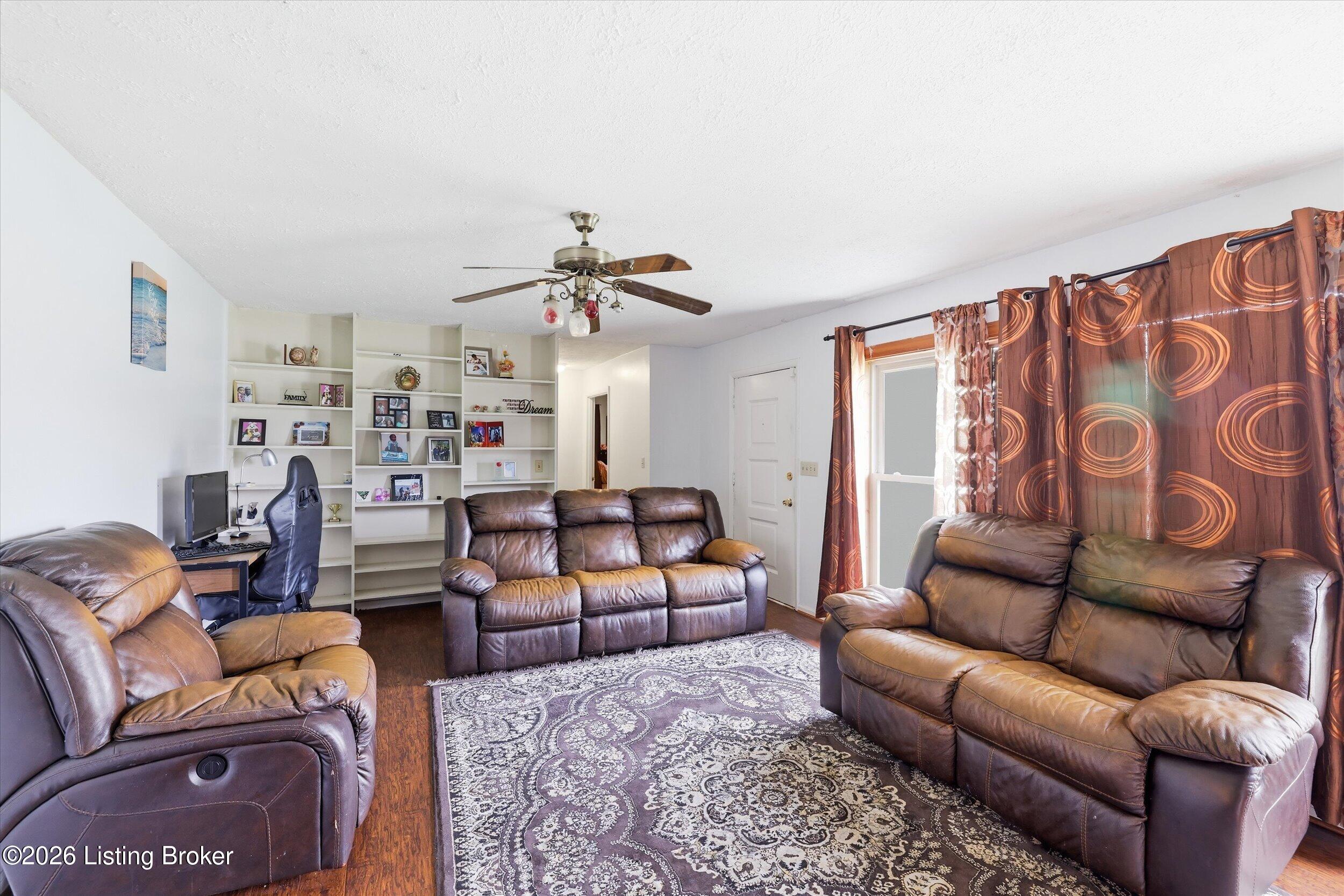 8301 Siesta Way Property Photo 13