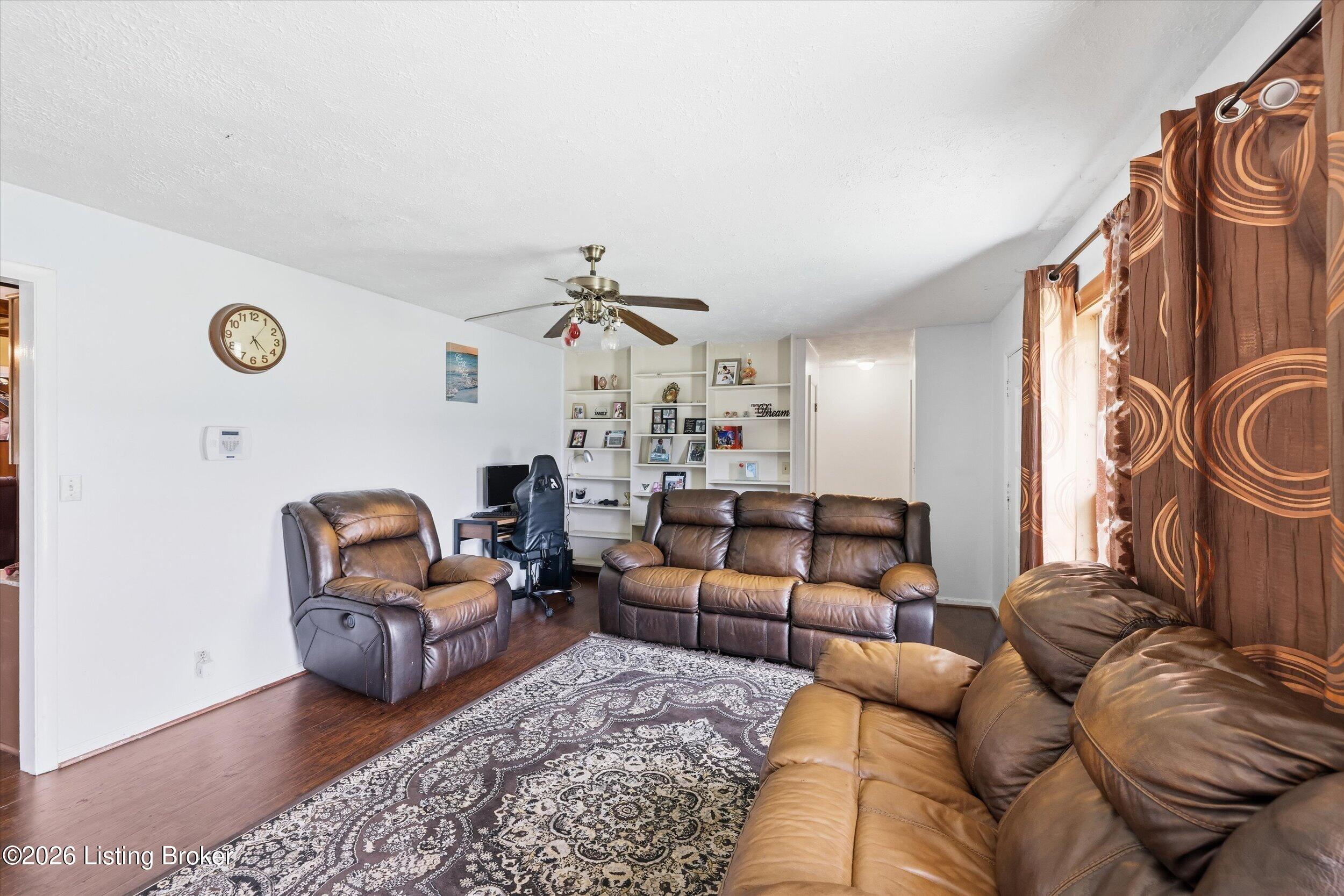 8301 Siesta Way Property Photo 15