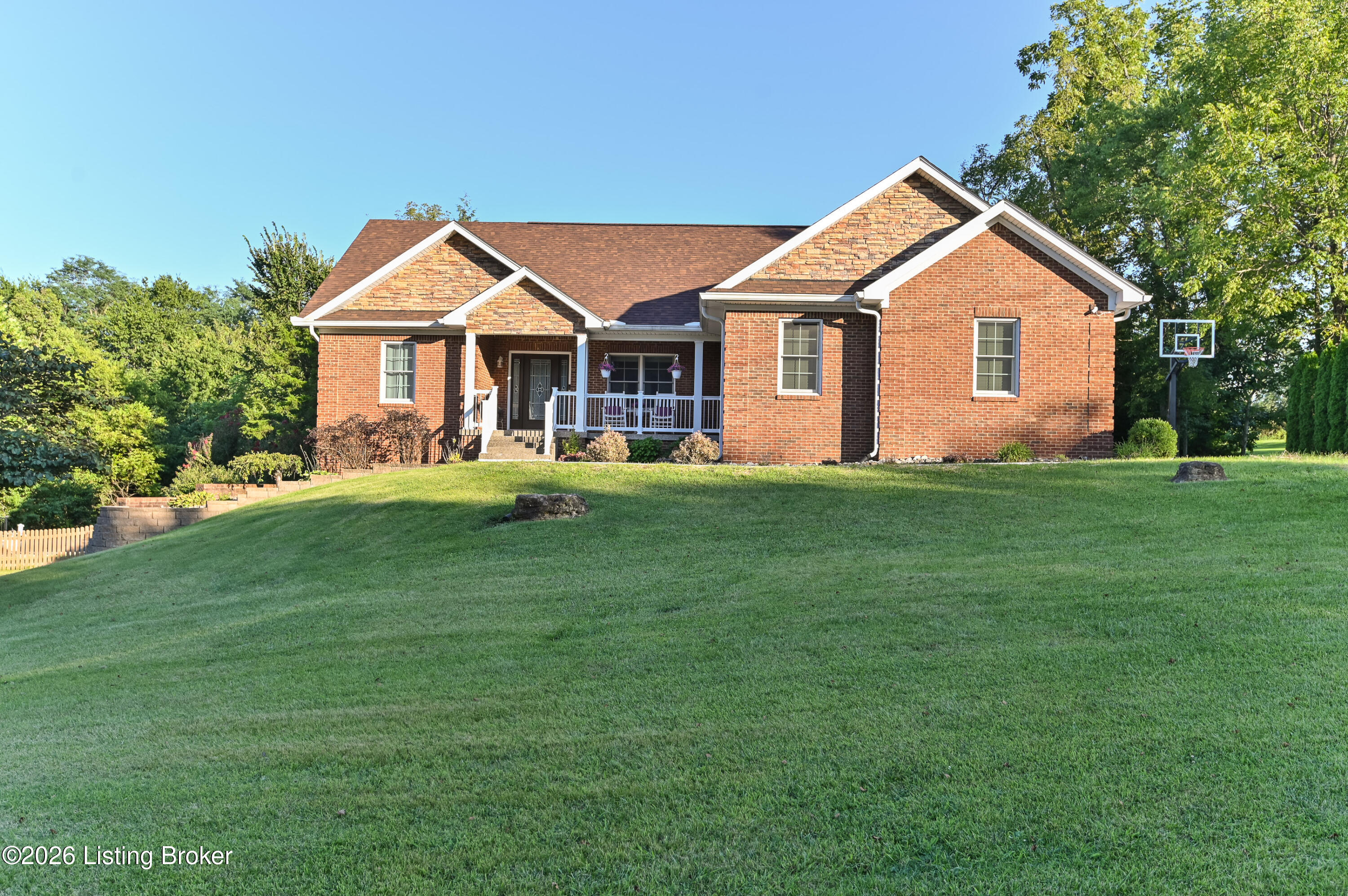 236 Silverview Rd Property Photo 2