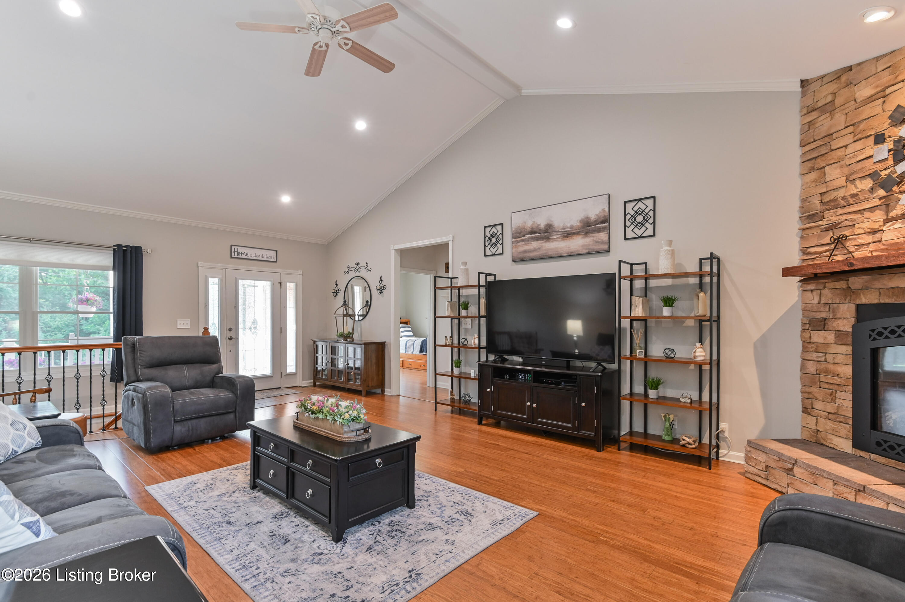 236 Silverview Rd Property Photo 8