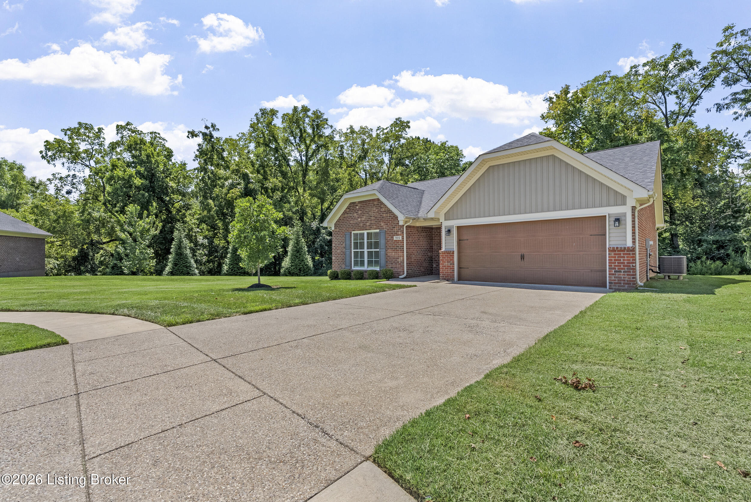 7812 Annalisa Dr Property Photo 4