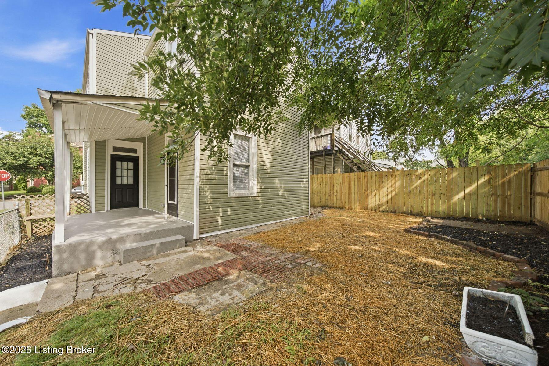 1251 S Floyd St Property Photo 46
