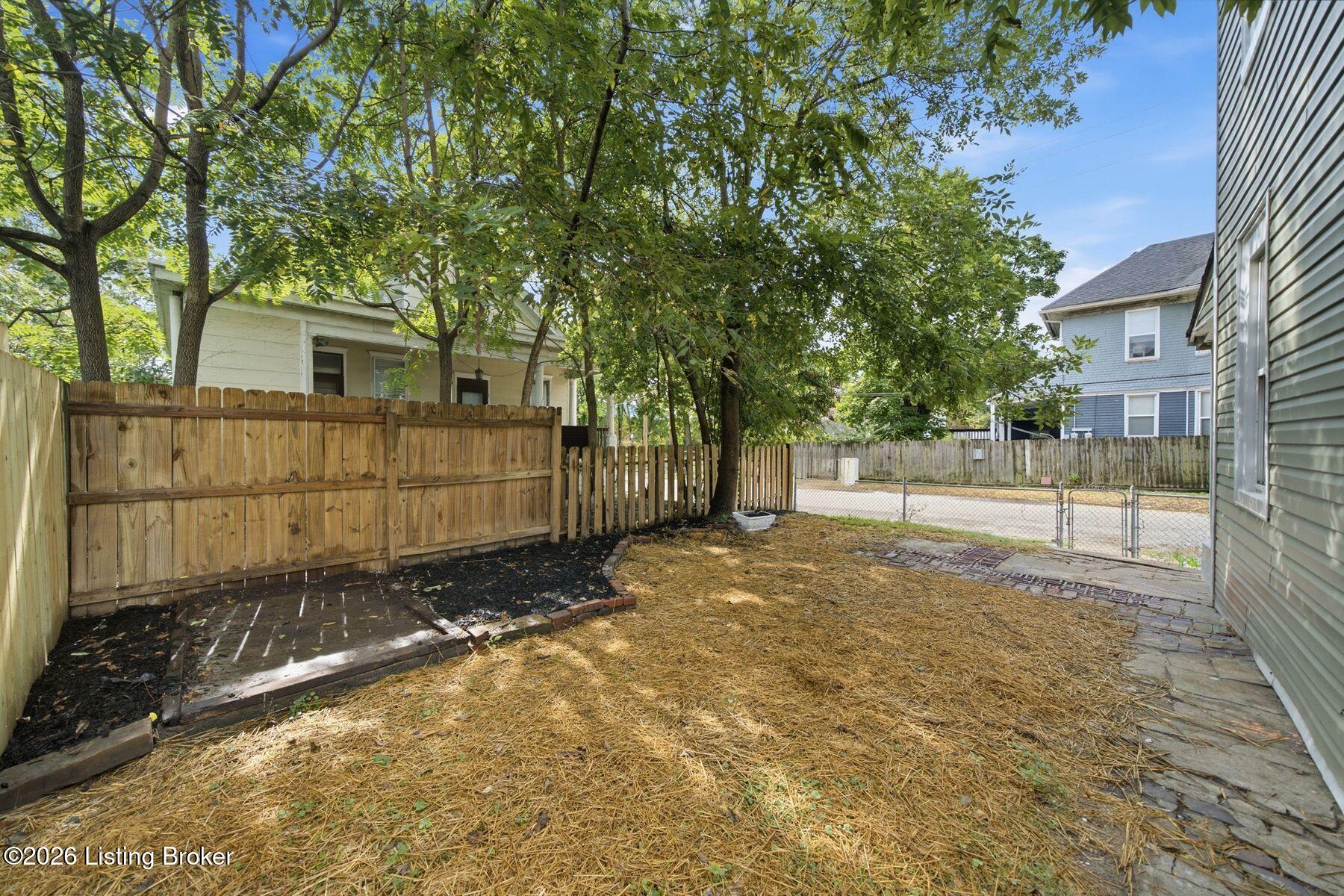 1251 S Floyd St Property Photo 48