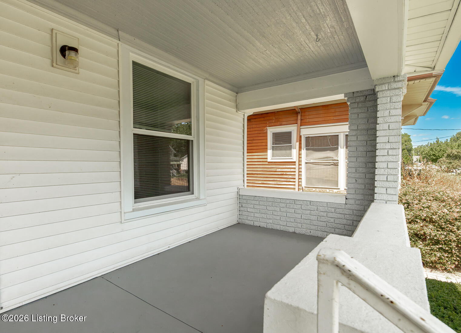 636 Cecil Ave Property Photo 5
