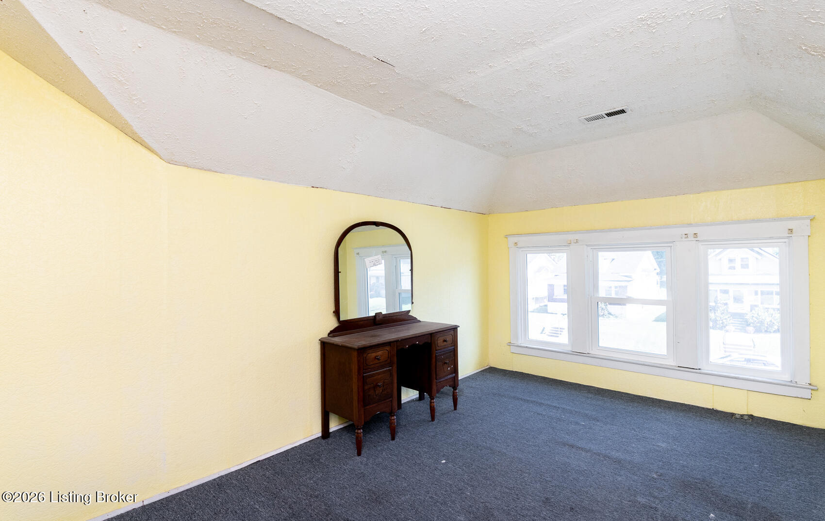 636 Cecil Ave Property Photo 36