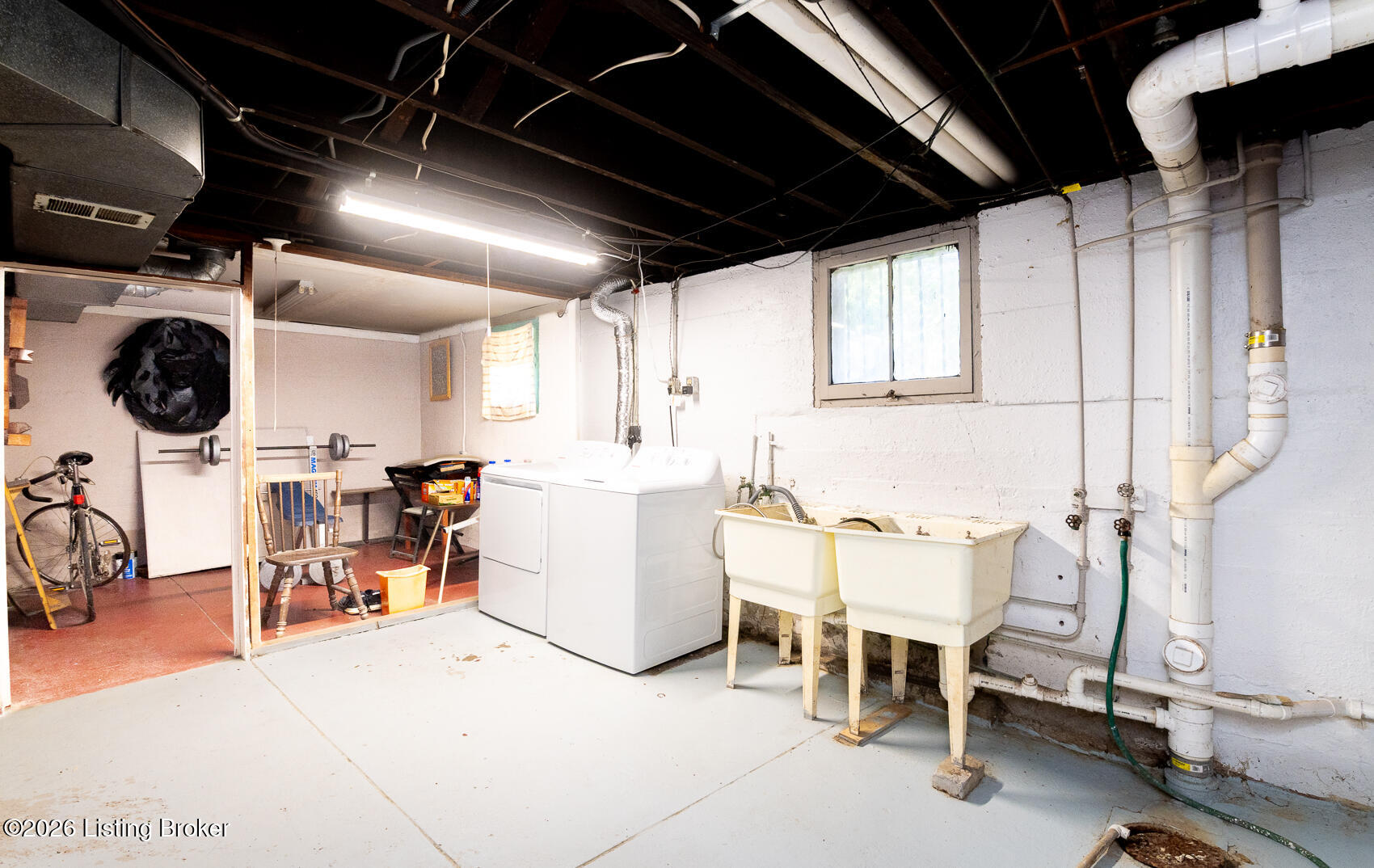 636 Cecil Ave Property Photo 44