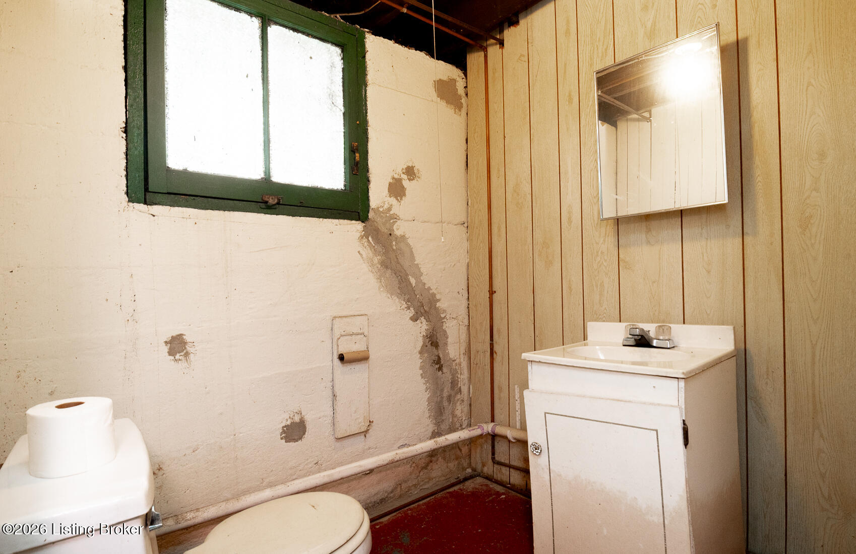 636 Cecil Ave Property Photo 45