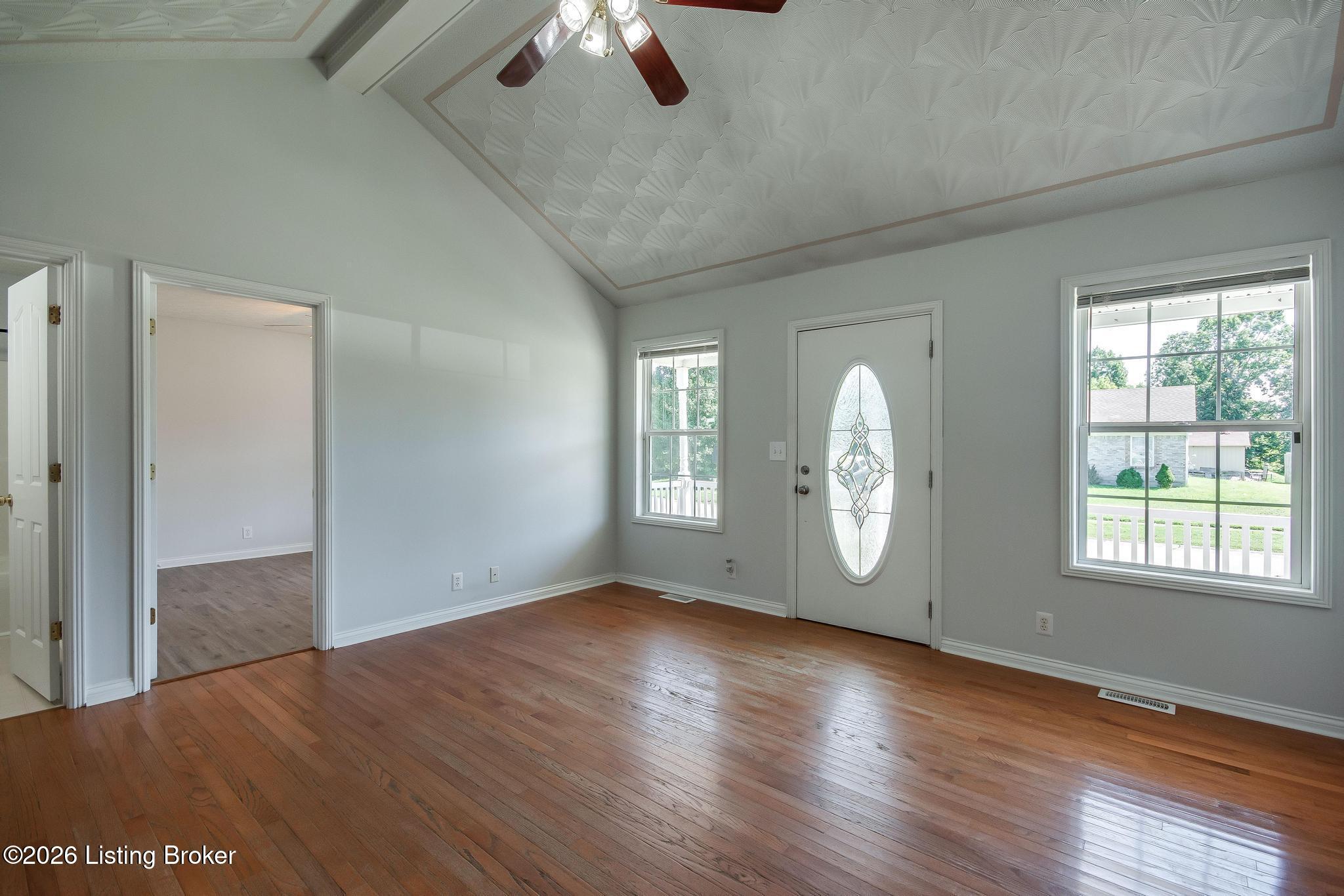 633 River Oaks Dr Property Photo 8