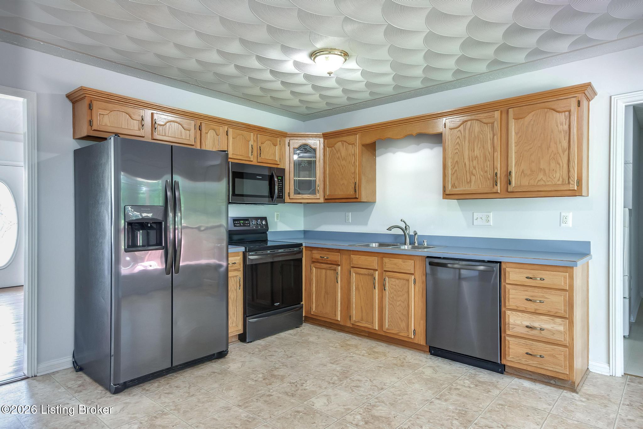 633 River Oaks Dr Property Photo 13