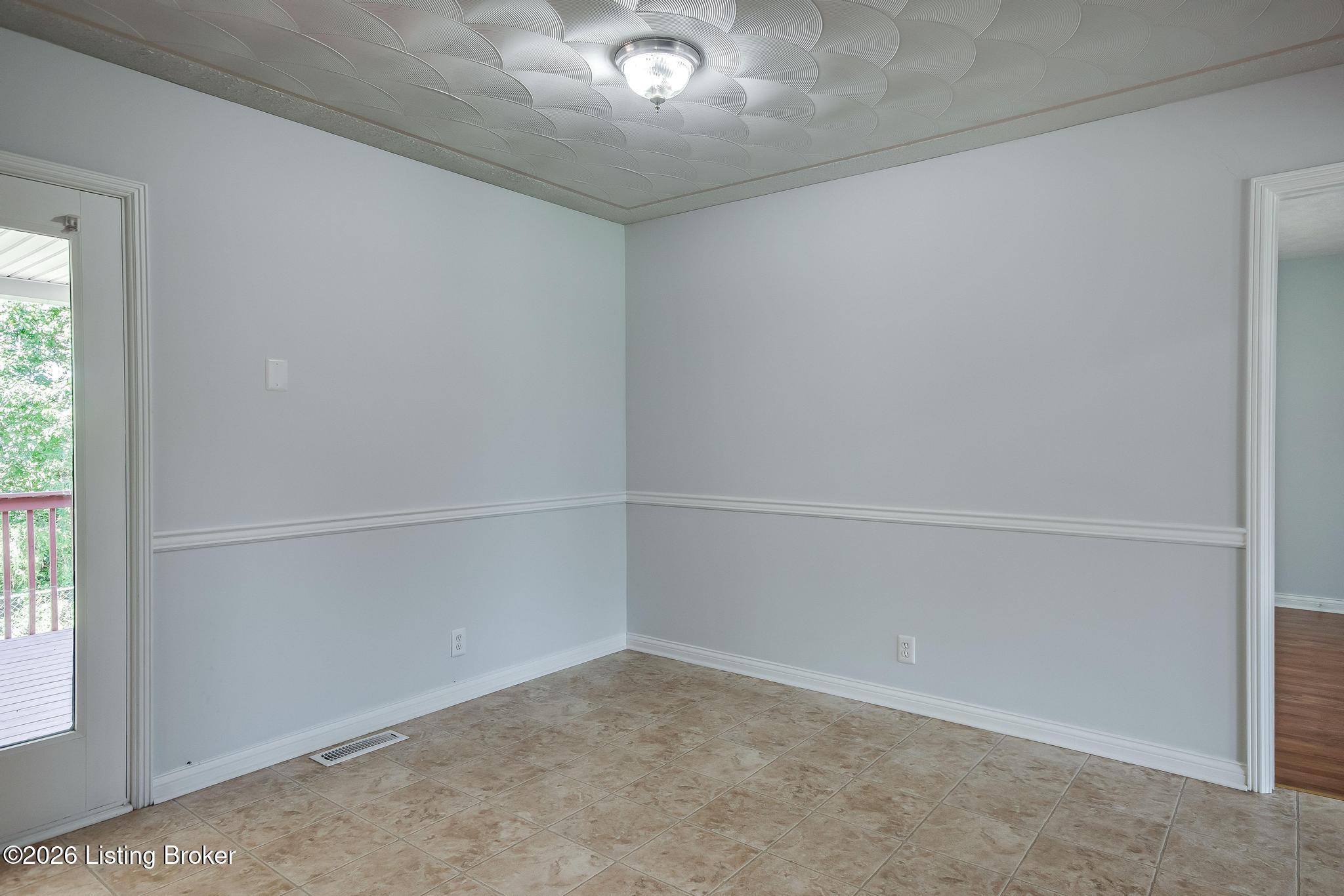 633 River Oaks Dr Property Photo 15