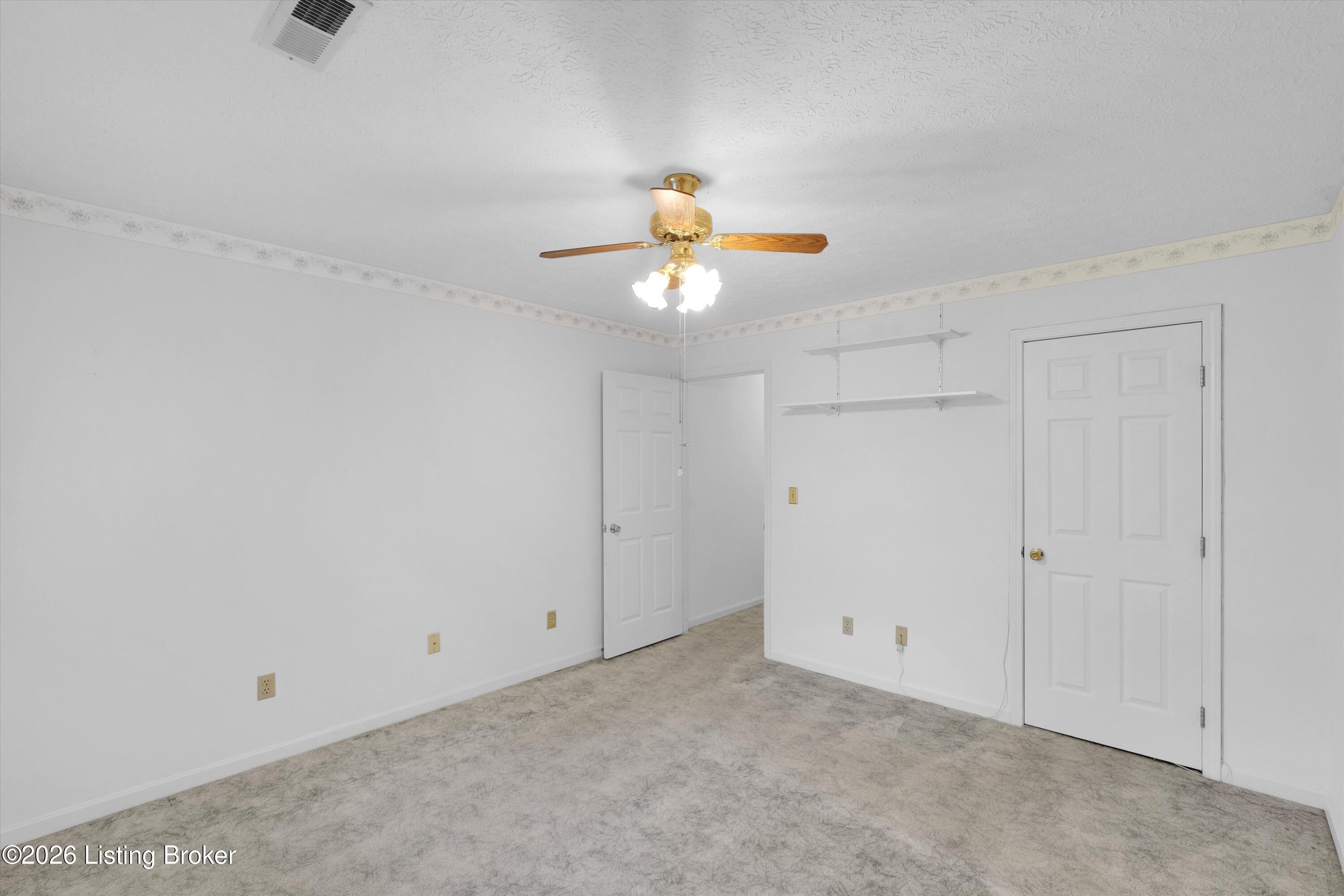 185 Beechtree Ln Property Photo 21