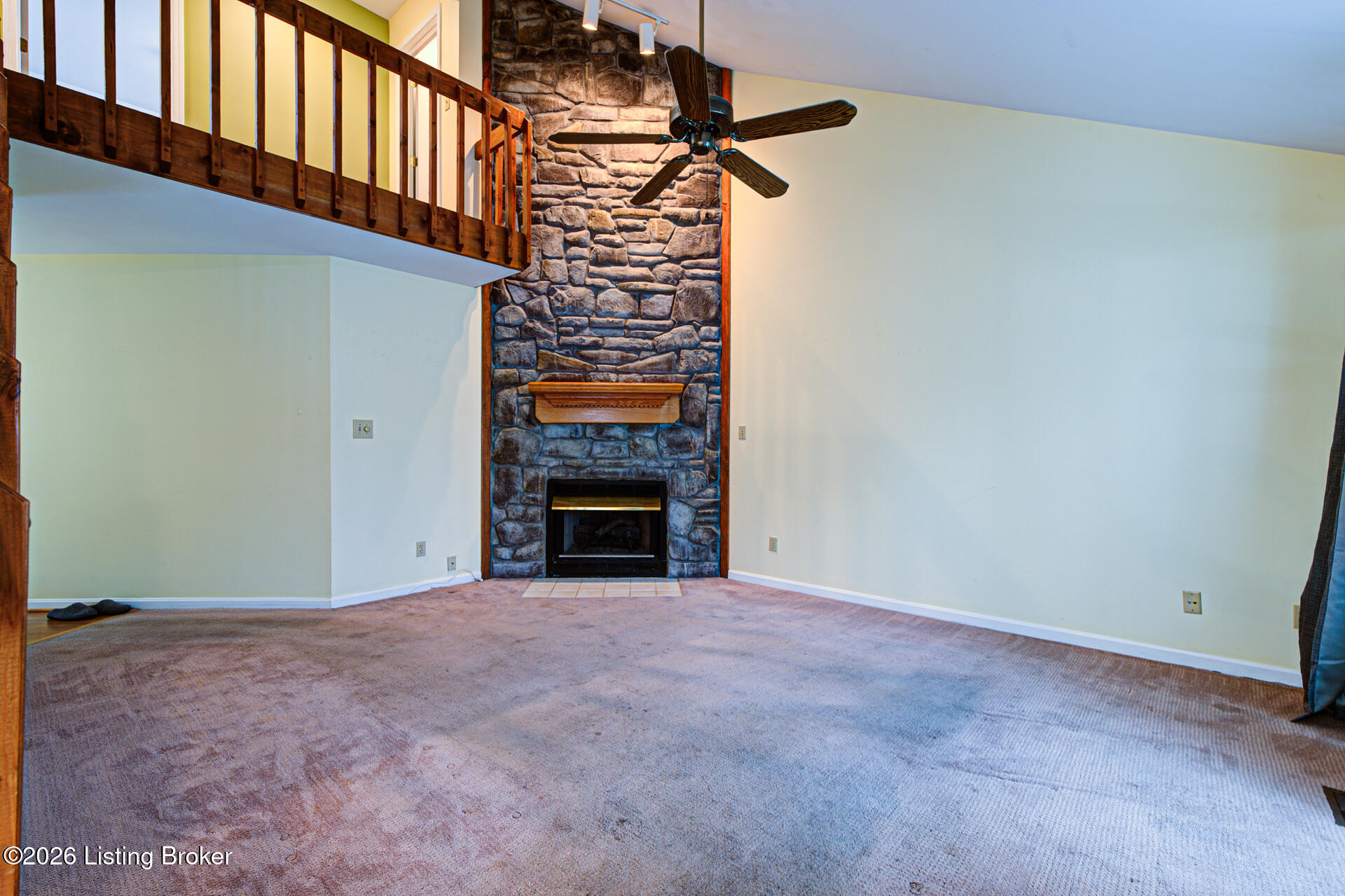 6500 Five Forks Dr Property Photo 4