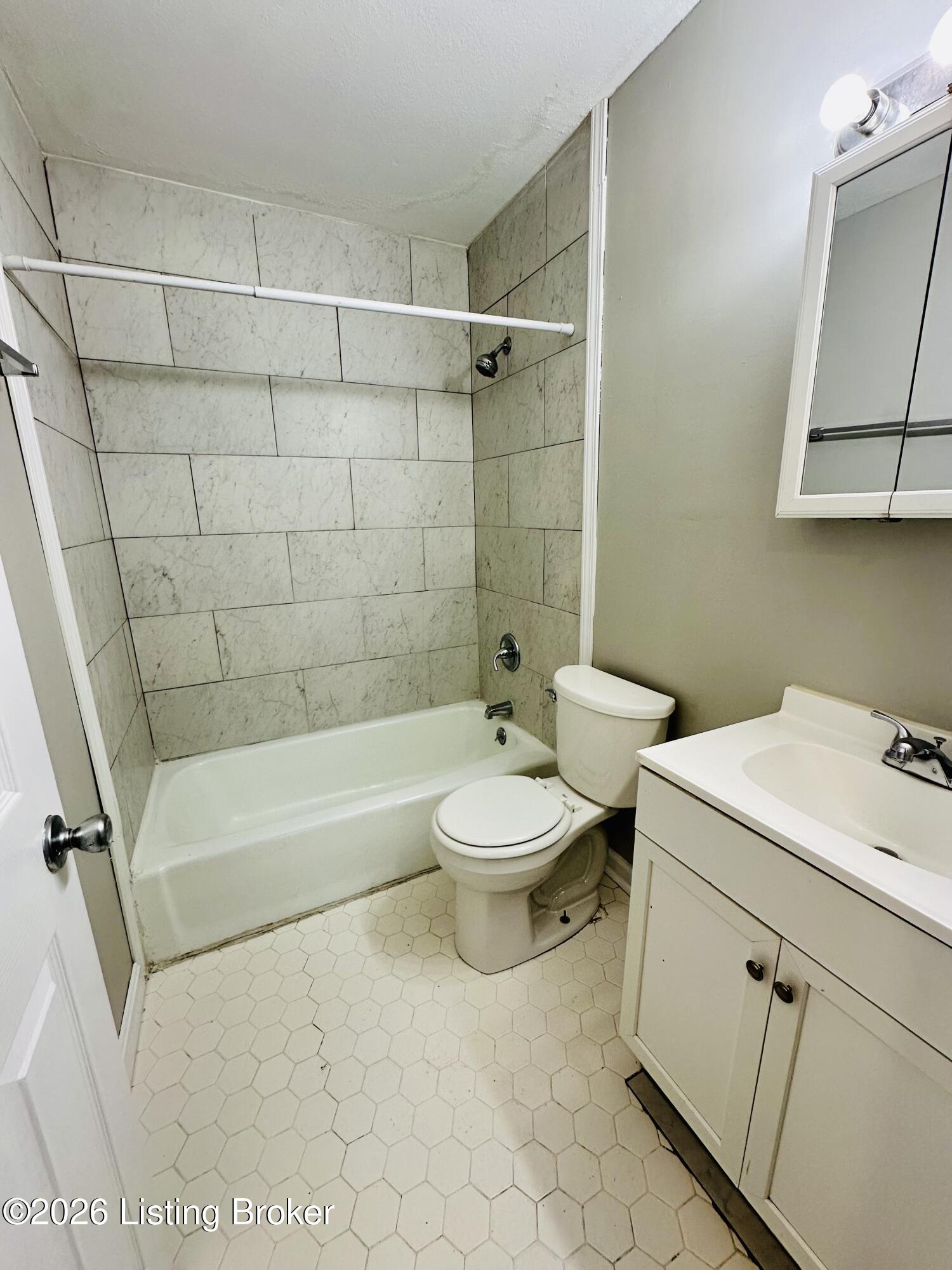 1721 Tempest Way Property Photo 11