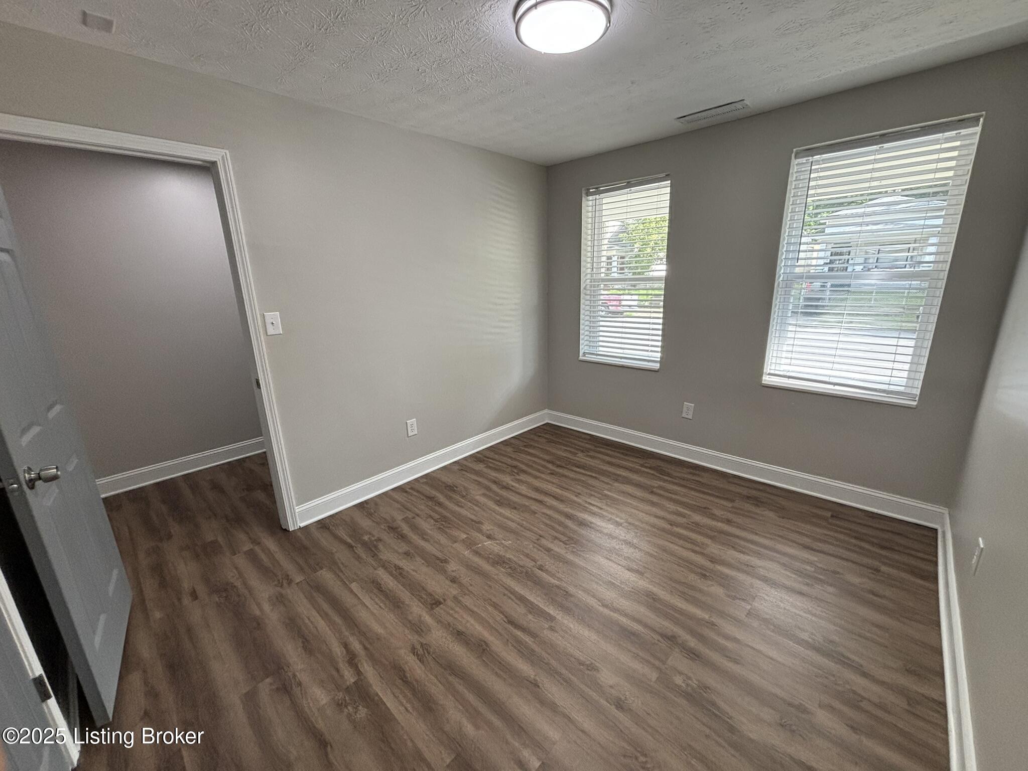 2417 Bank St Property Photo 8