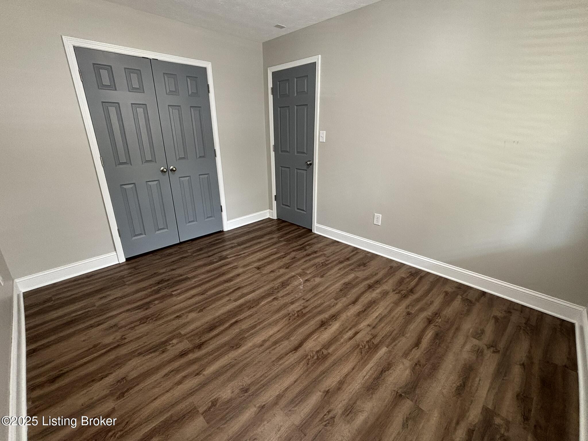 2417 Bank St Property Photo 9