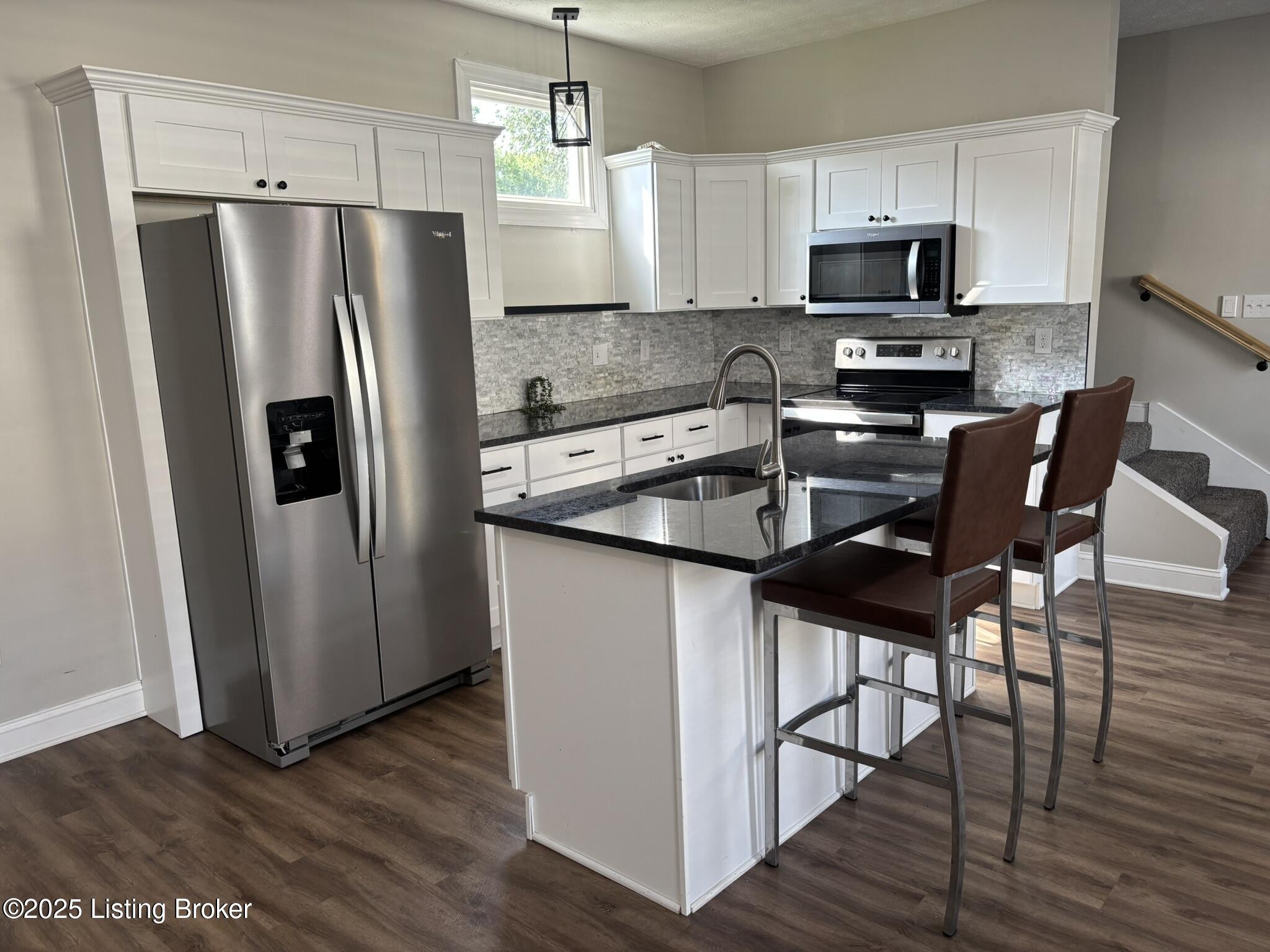 2417 Bank St Property Photo 12