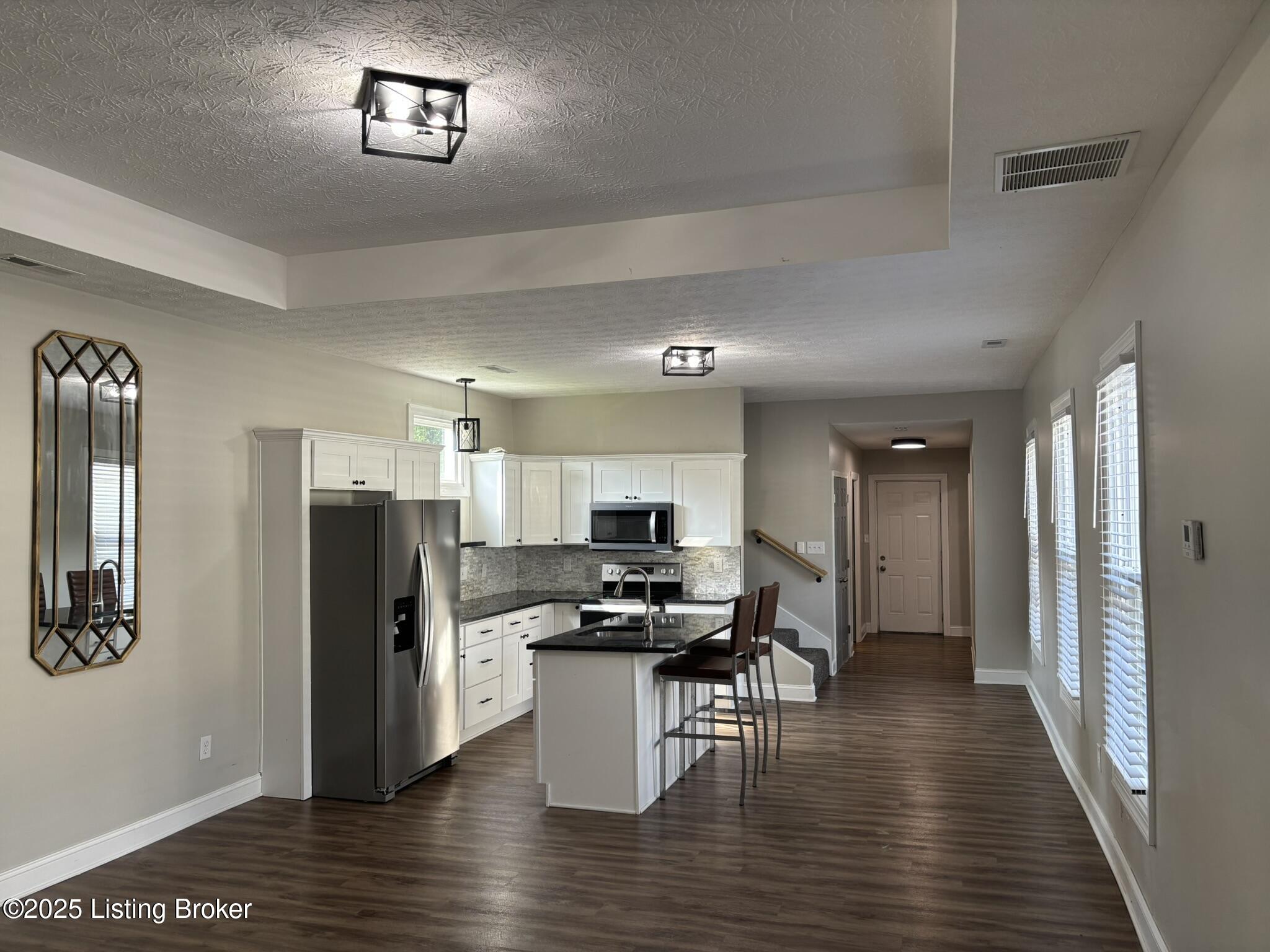 2417 Bank St Property Photo 13