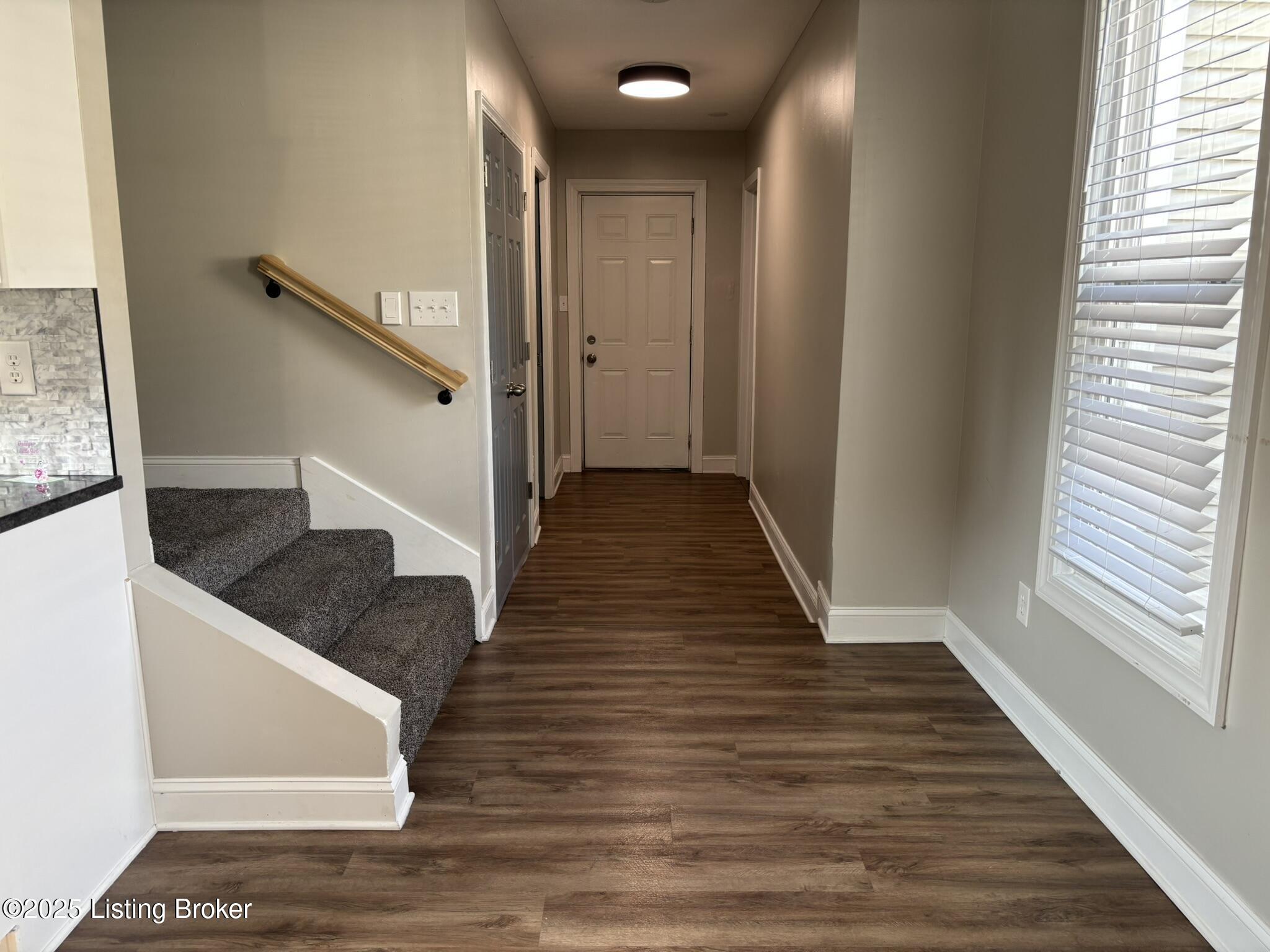 2417 Bank St Property Photo 19