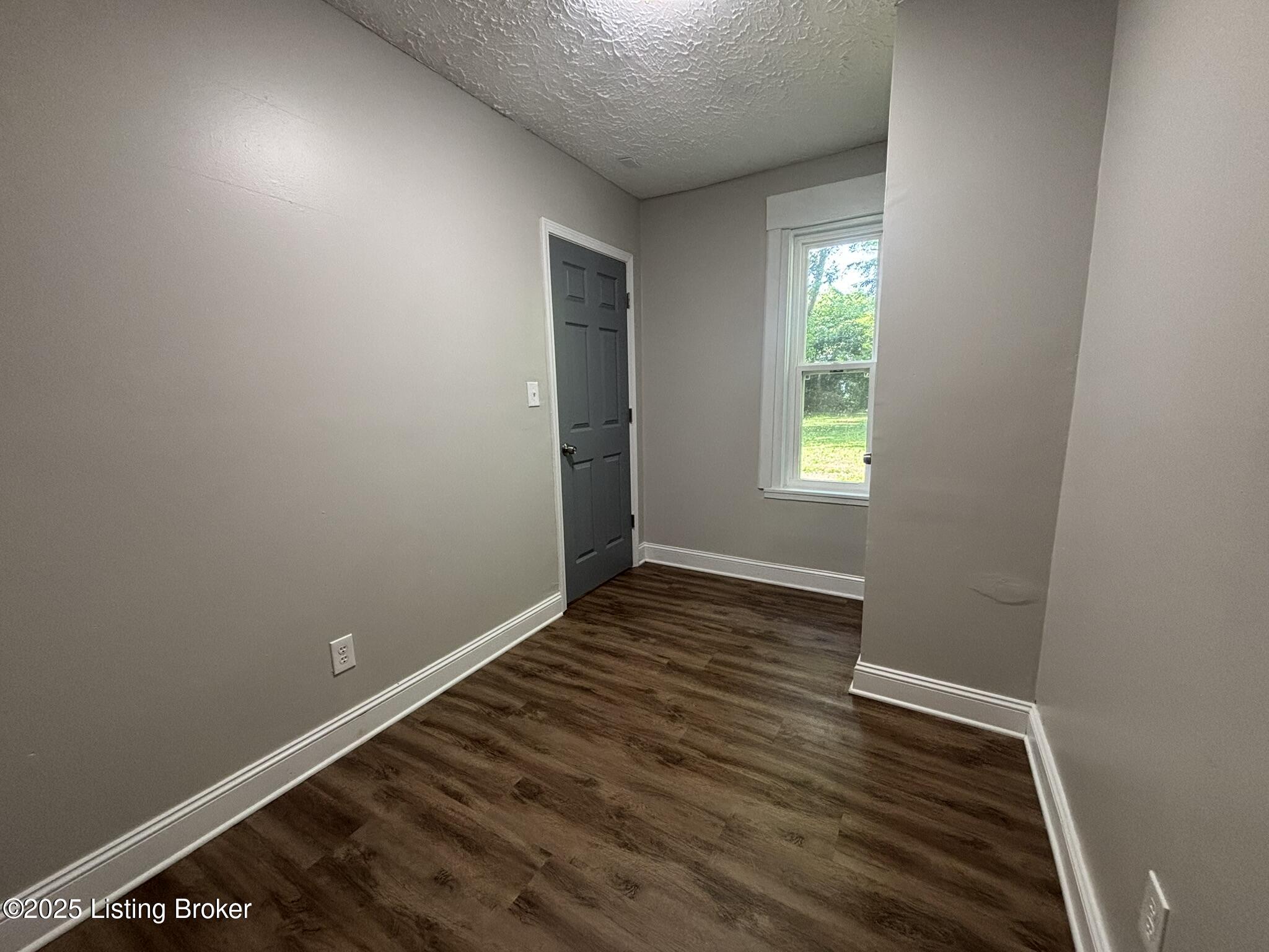 2417 Bank St Property Photo 25
