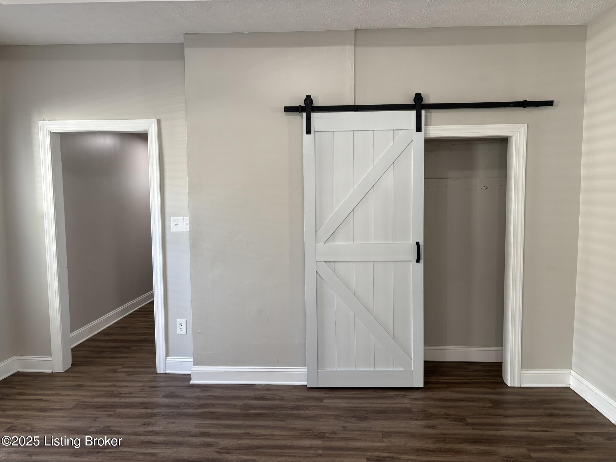 2417 Bank St Property Photo 26