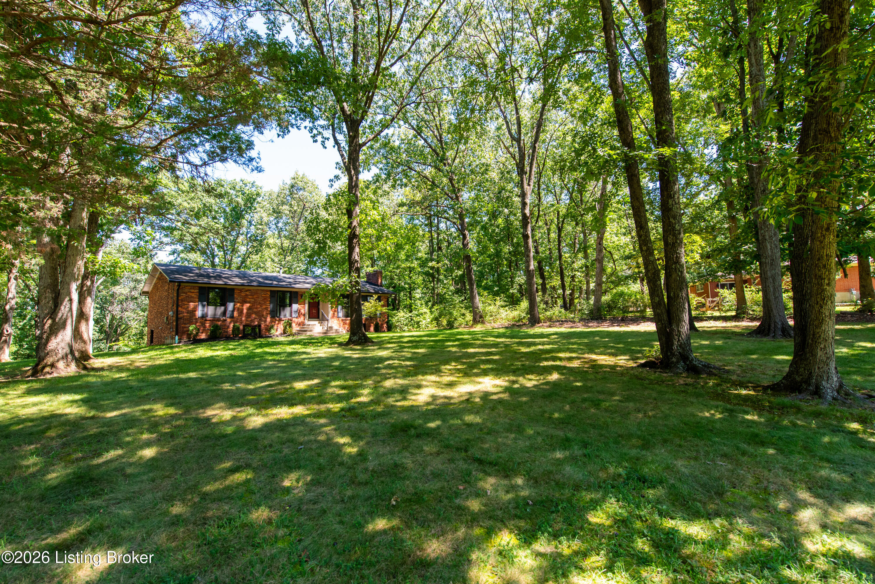 2703 Heather Ln Property Photo 3