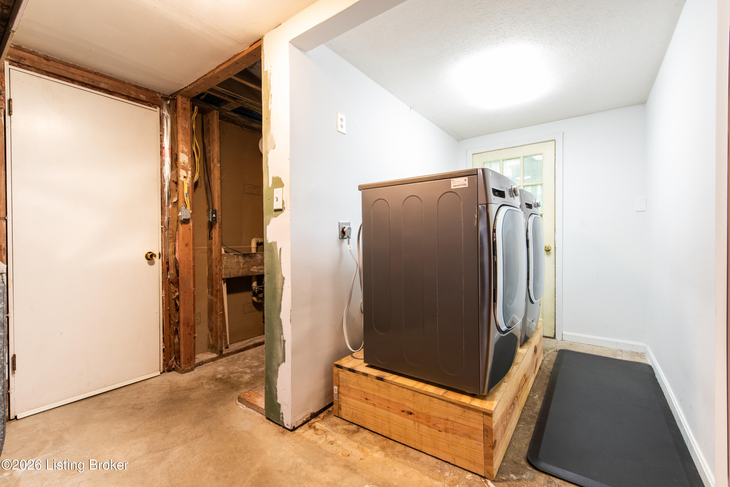 2703 Heather Ln Property Photo 40