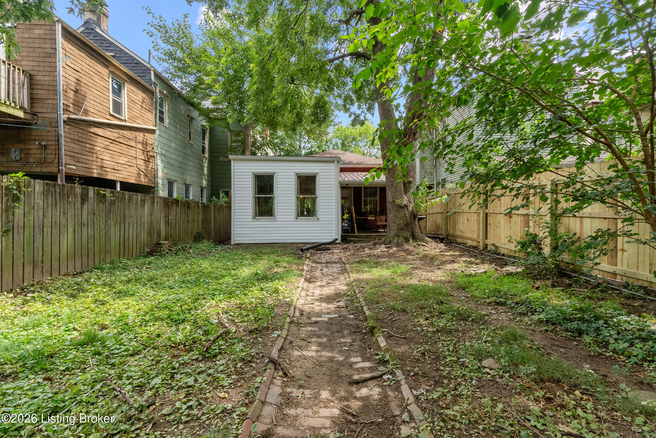 1238 S Floyd St Property Photo 22