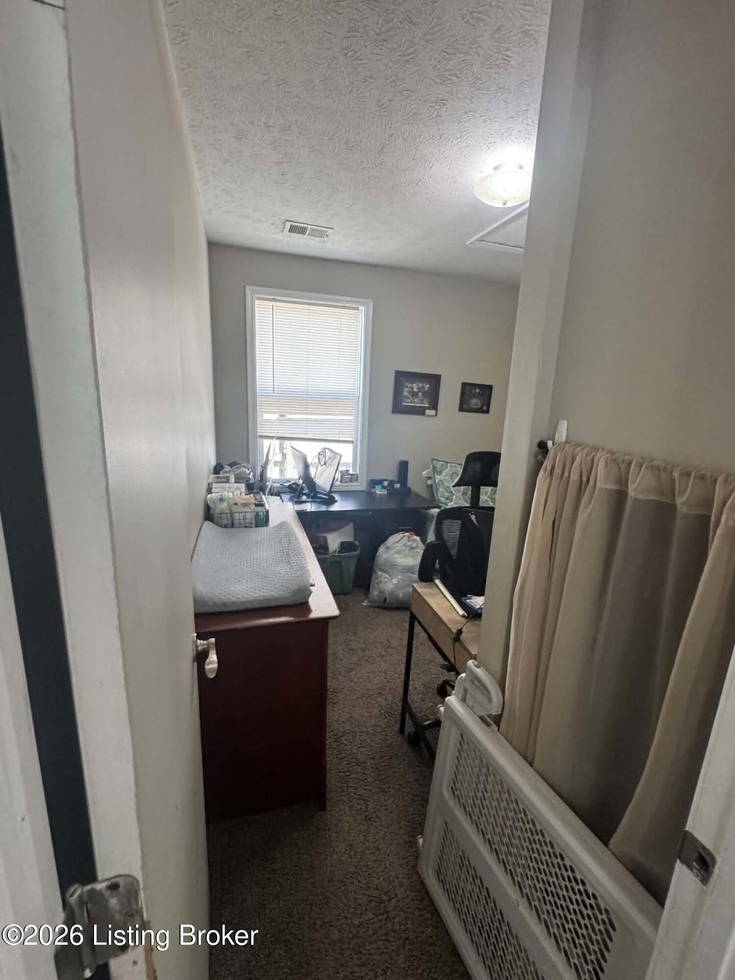 383 Railroad Ave Property Photo 15