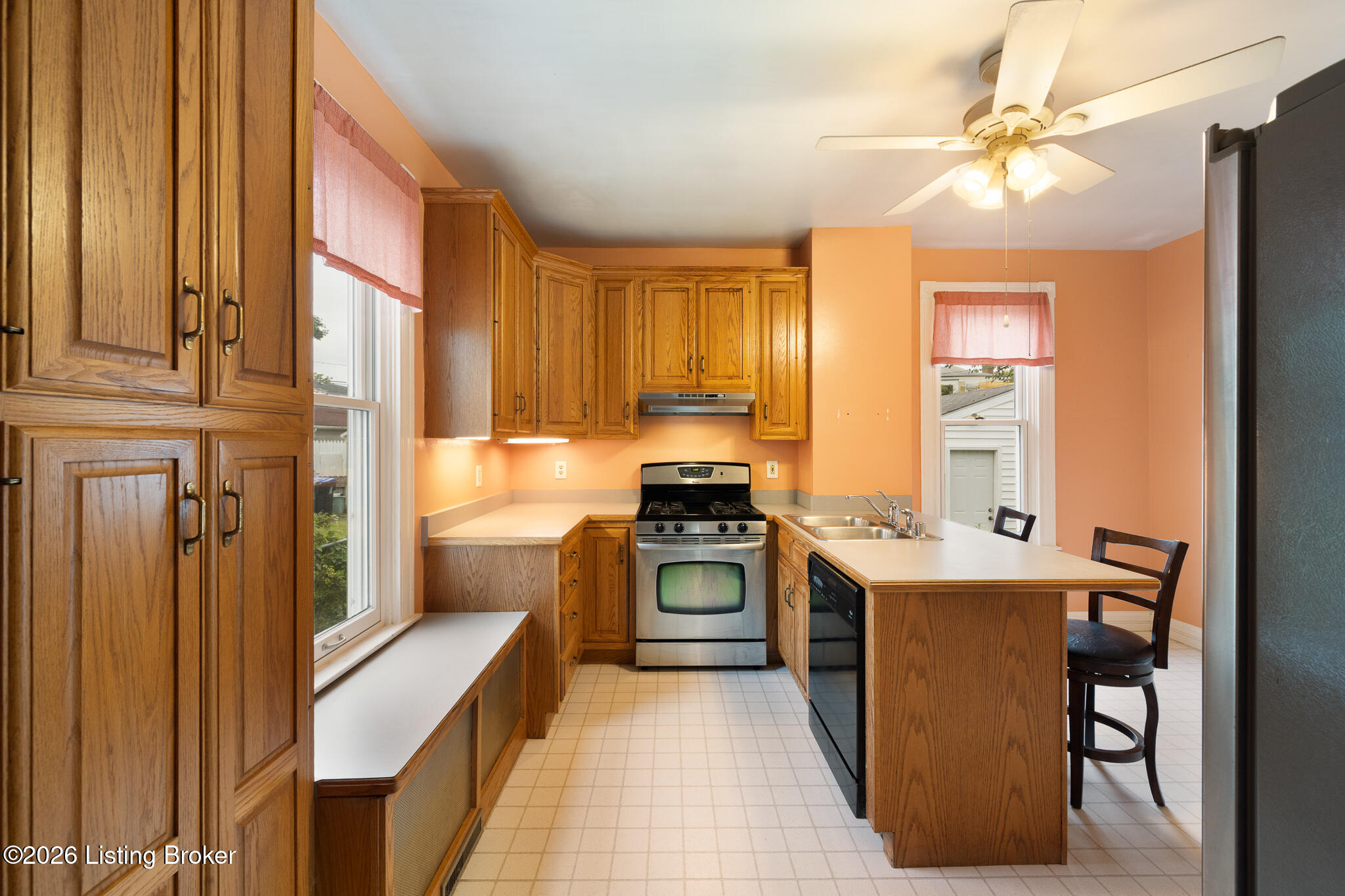 1919 Deerwood Ave Property Photo 18