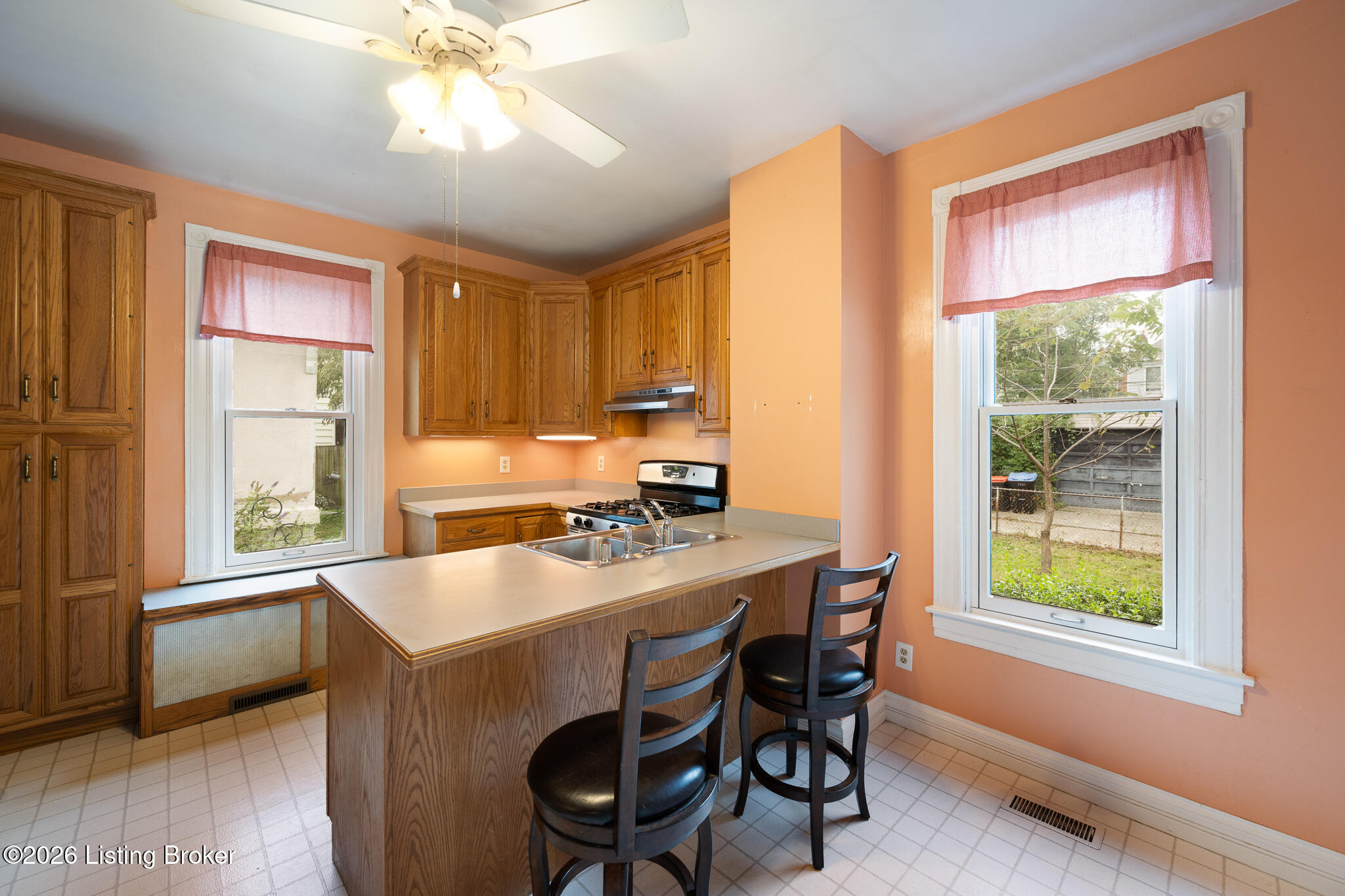 1919 Deerwood Ave Property Photo 21