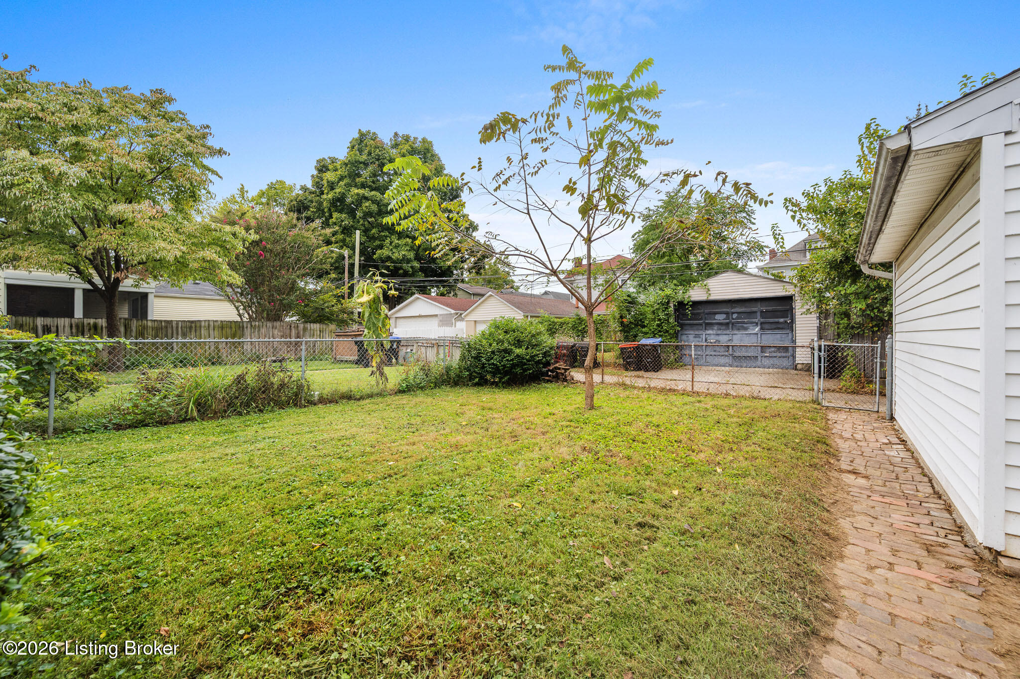 1919 Deerwood Ave Property Photo 44