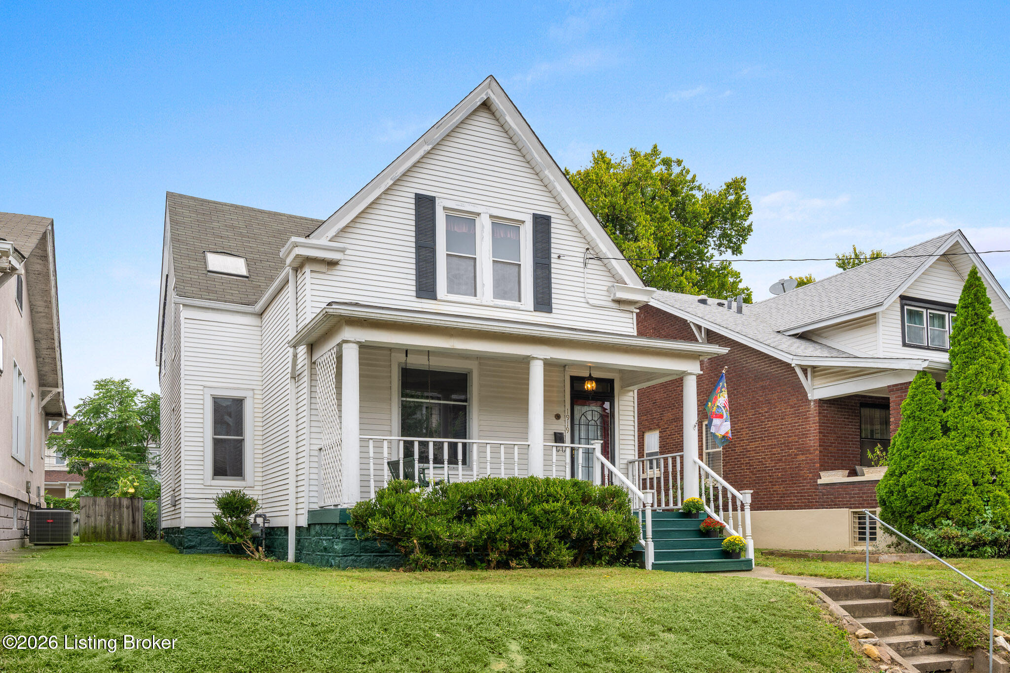 1919 Deerwood Ave Property Photo 47