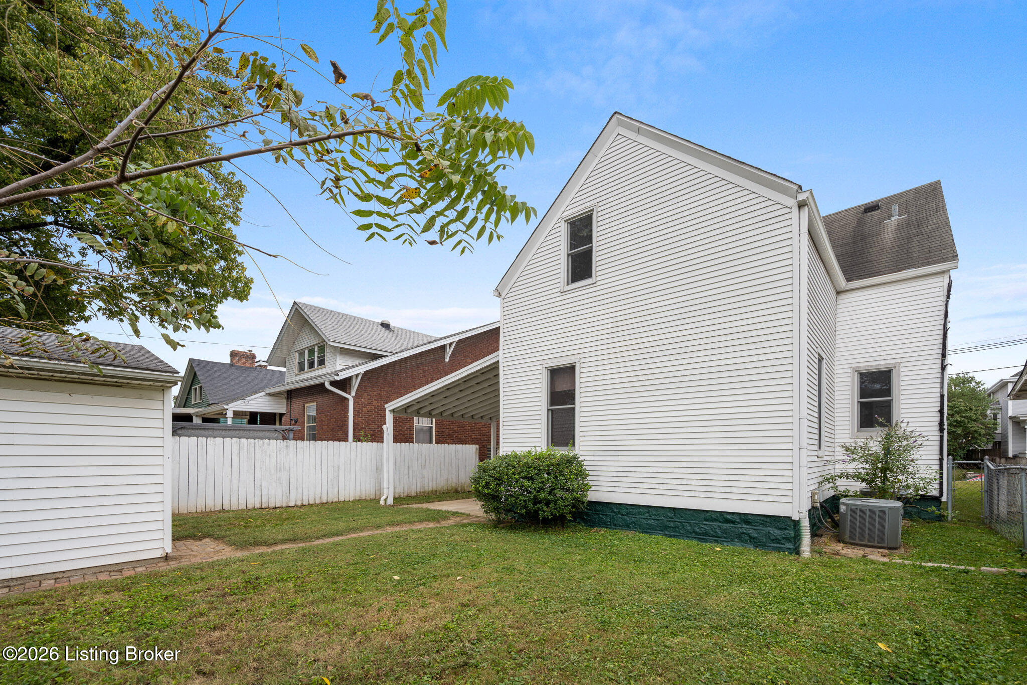1919 Deerwood Ave Property Photo 49