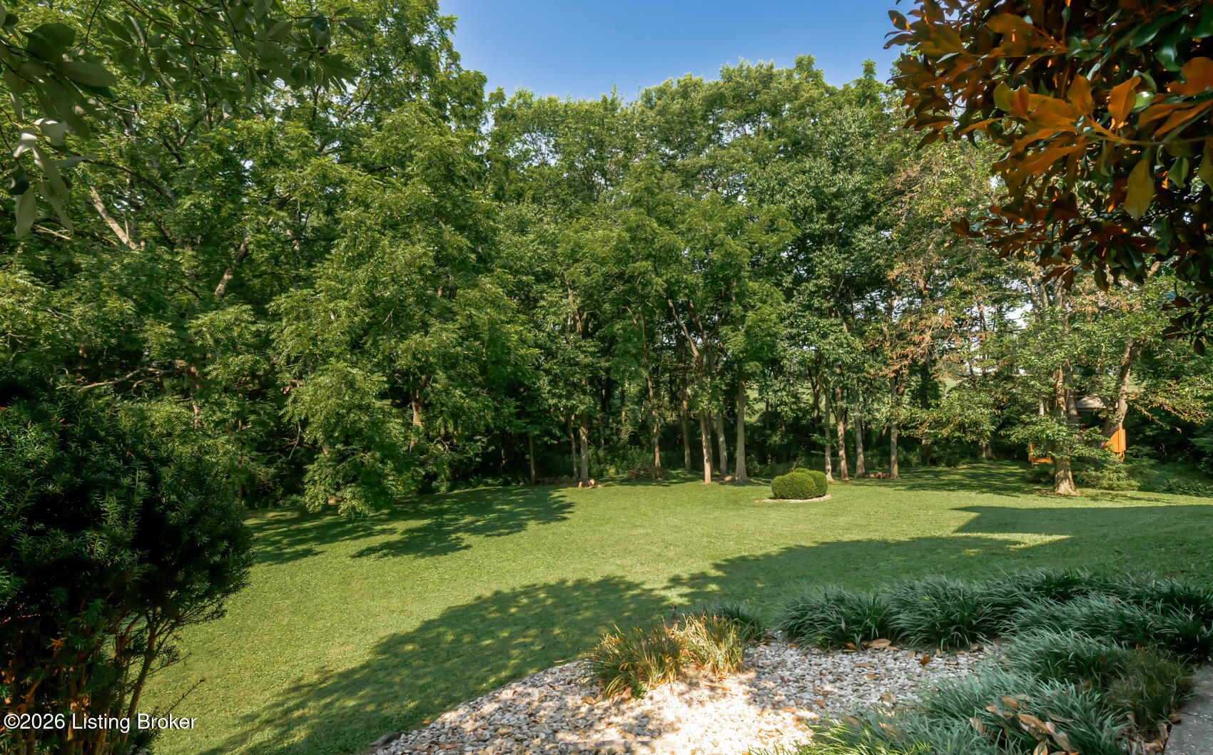 13018 Surrey Rd Property Photo 5