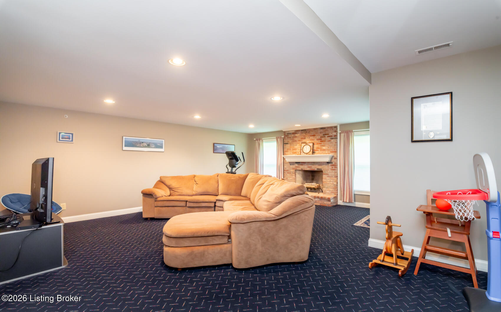 13018 Surrey Rd Property Photo 24