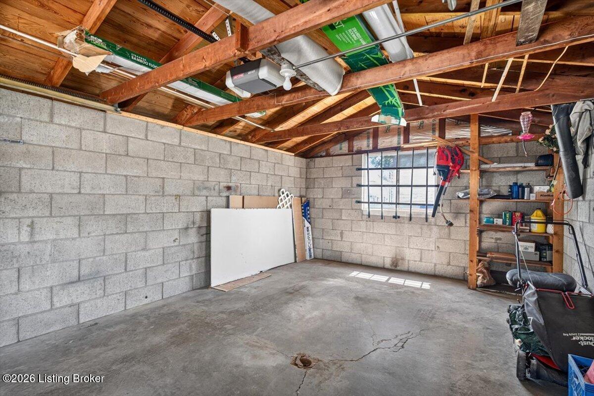 4401 Gatewood Ave Property Photo 32