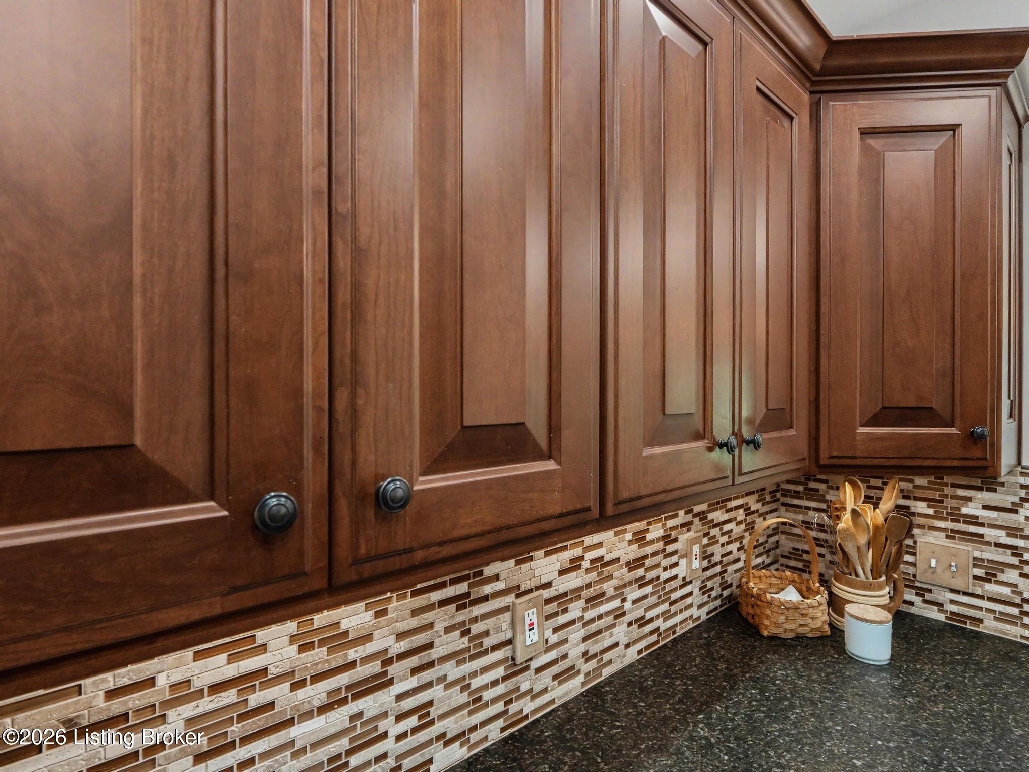 1112 Bentwood Place Ct Property Photo 9