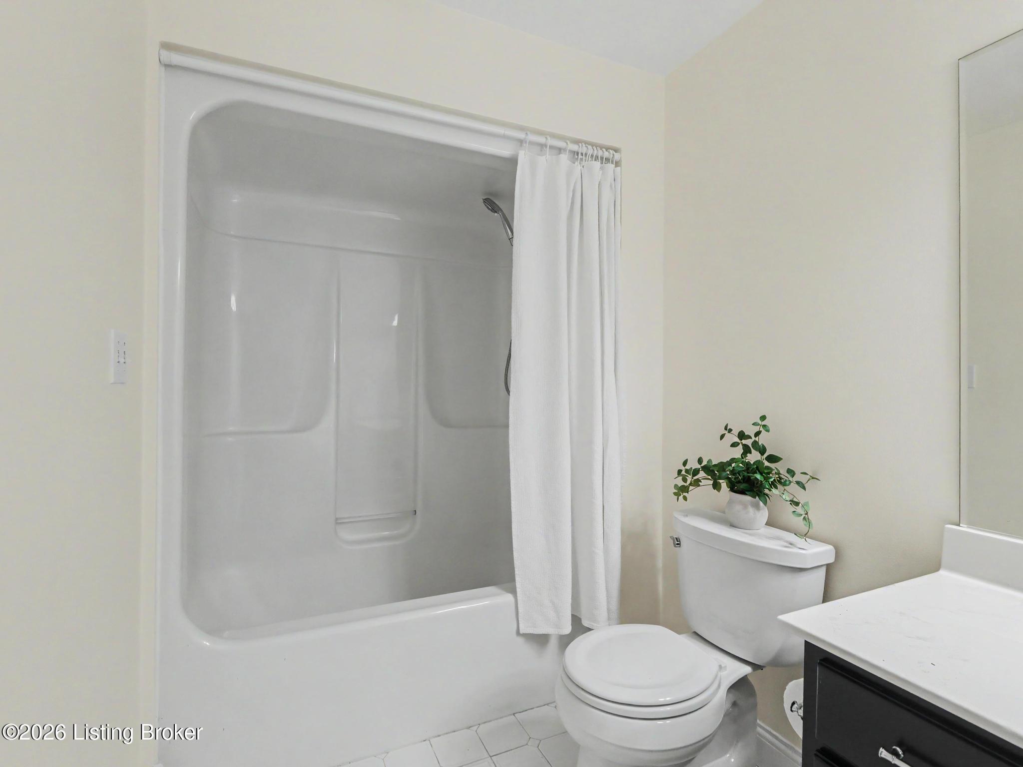 1112 Bentwood Place Ct Property Photo 31
