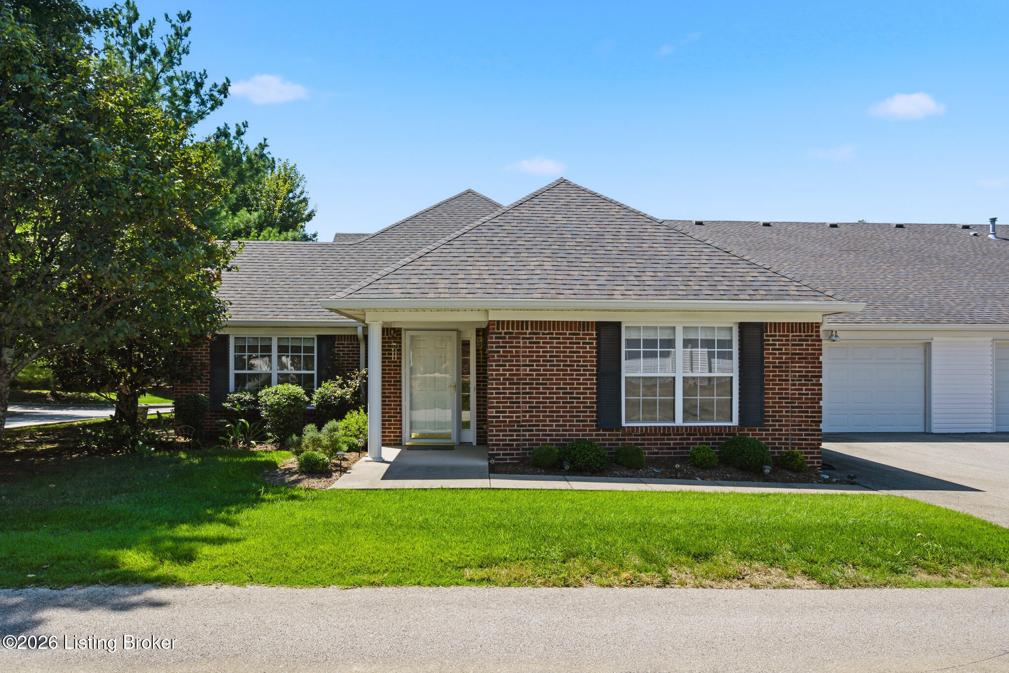 10231 Pine Glen Cir Property Photo 2